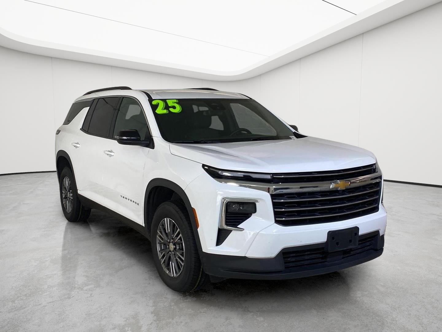 Summit White 2025 Chevrolet Traverse SUV / Crossover Front-Wheel Drive 8-Speed Automatic