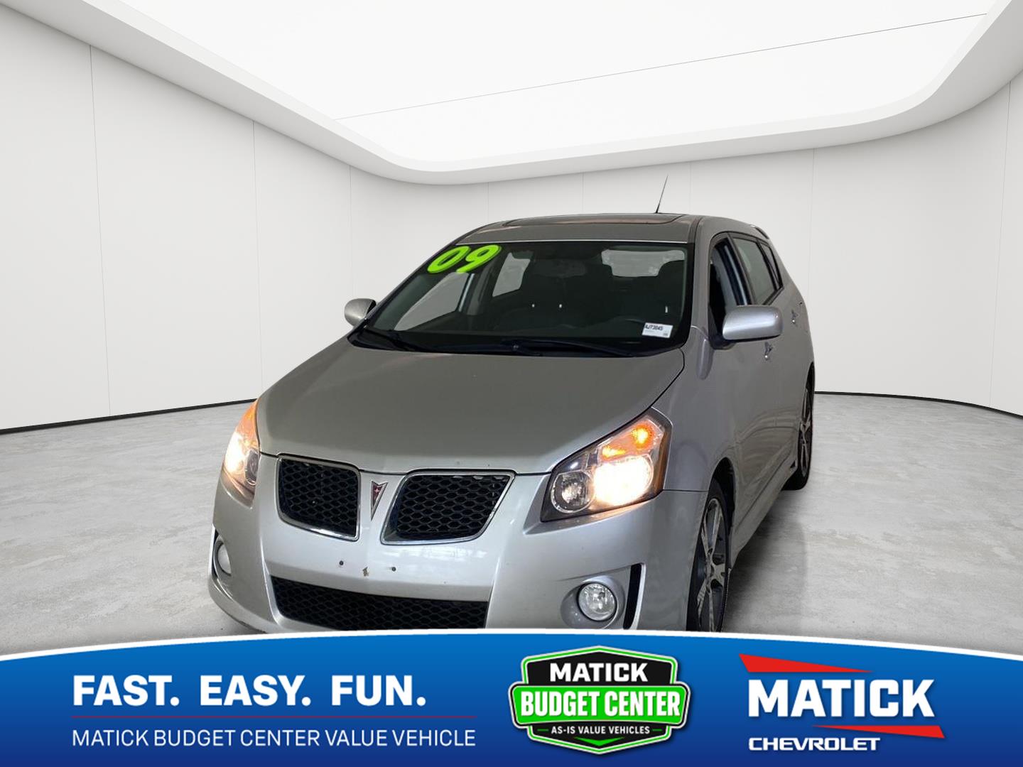 Gray (Liquid Platinum Metallic) 2009 Pontiac Vibe Hatchback Front-Wheel Drive 5-Speed Automatic