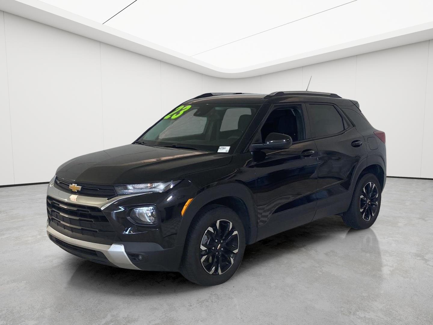 View vehicle photo 4