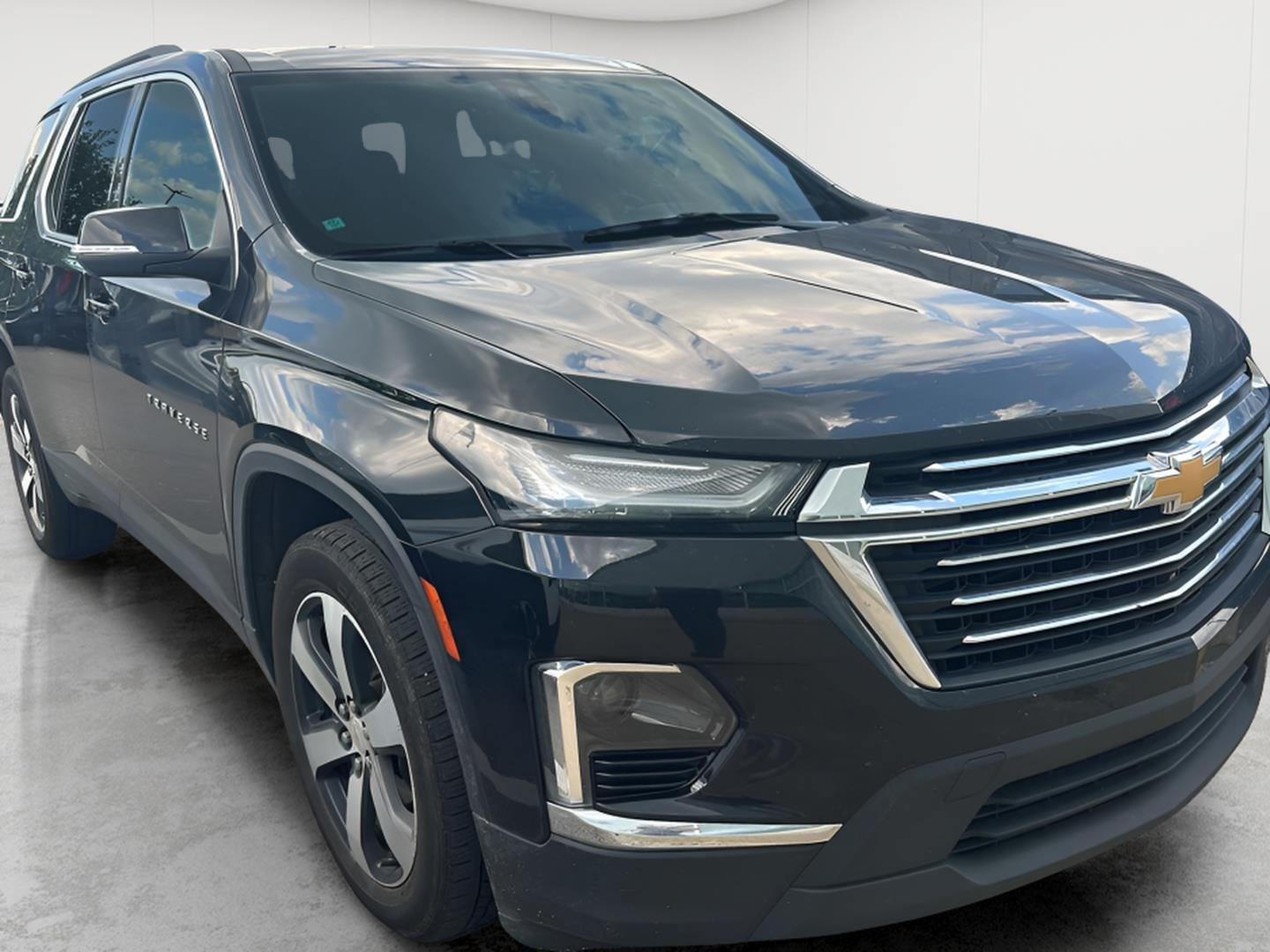 Mosaic Black Metallic 2023 Chevrolet Traverse SUV / Crossover Four-Wheel Drive 9-Speed Automatic