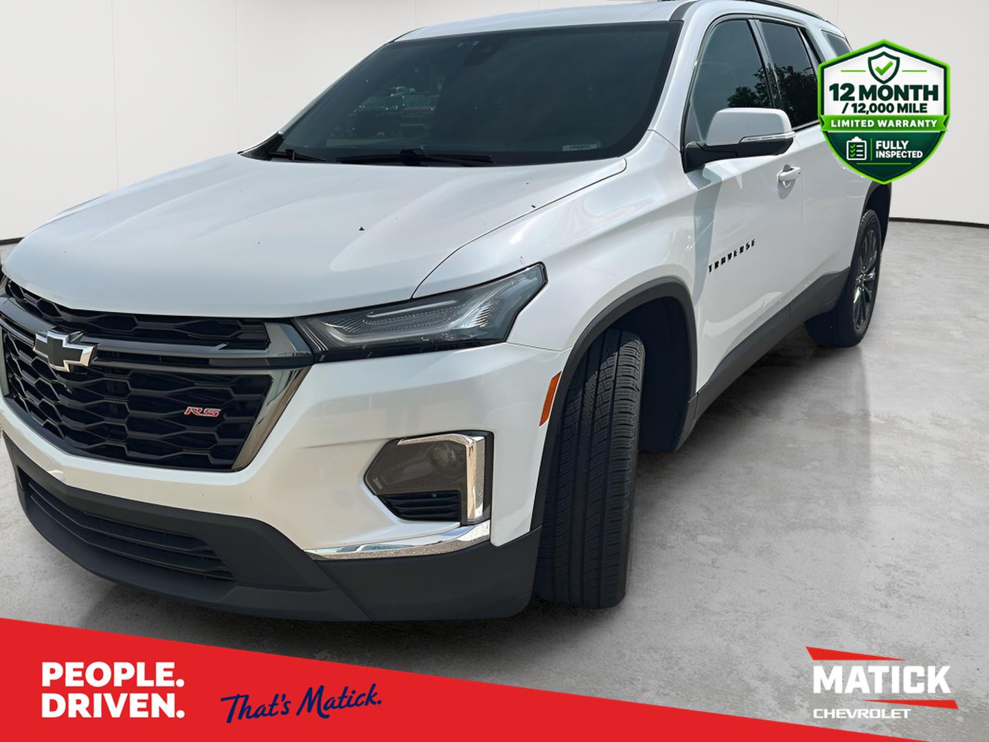 White (Iridescent Pearl Tricoat) 2023 Chevrolet Traverse SUV / Crossover Four-Wheel Drive 9-Speed Automatic