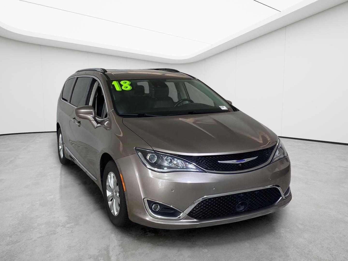 2018 Chrysler Pacifica Minivan Front-Wheel Drive