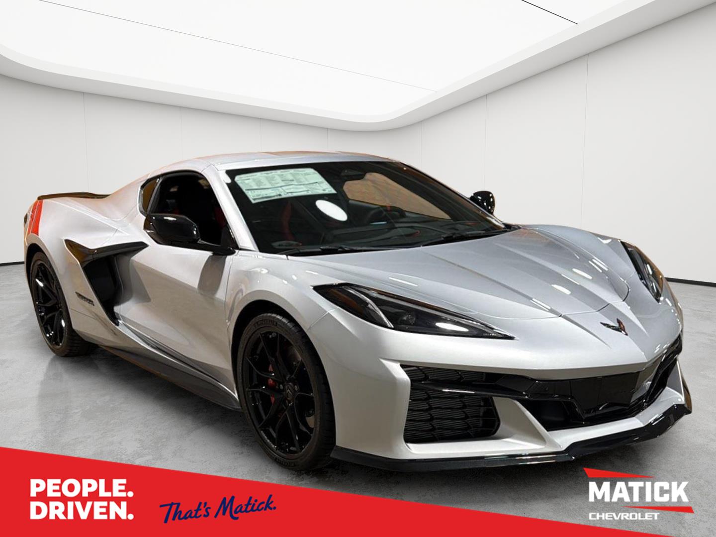 Blade Silver Metallic 2027 Chevrolet Corvette Coupe Rear-Wheel Drive 8-Speed Dual Clutch