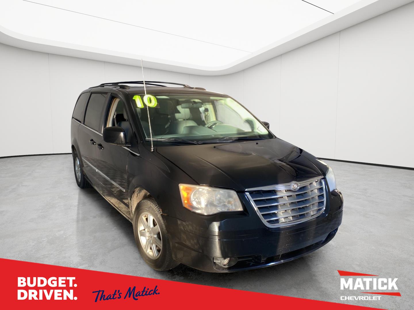 2010 Chrysler Town & Country Touring FWD