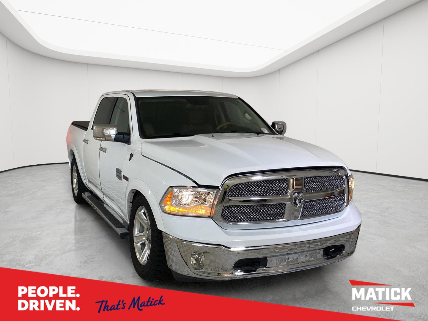 Bright White 2016 RAM 1500 Pickup Truck Four-Wheel Drive 8-Speed Automatic