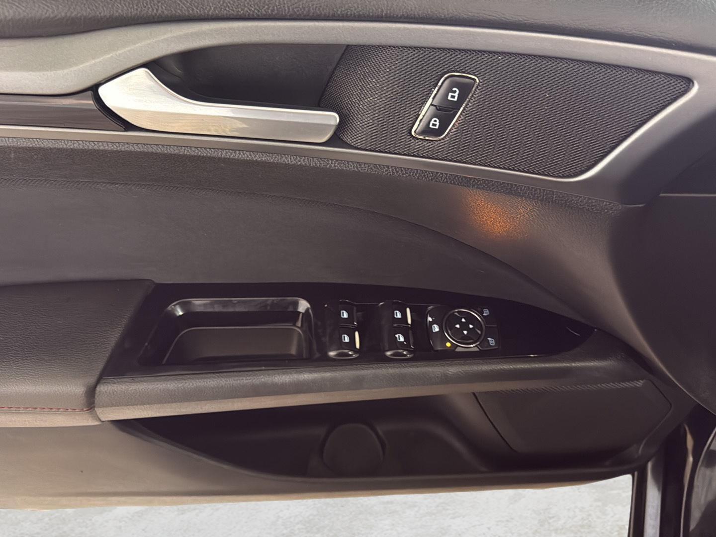2013 Ford Fusion #7