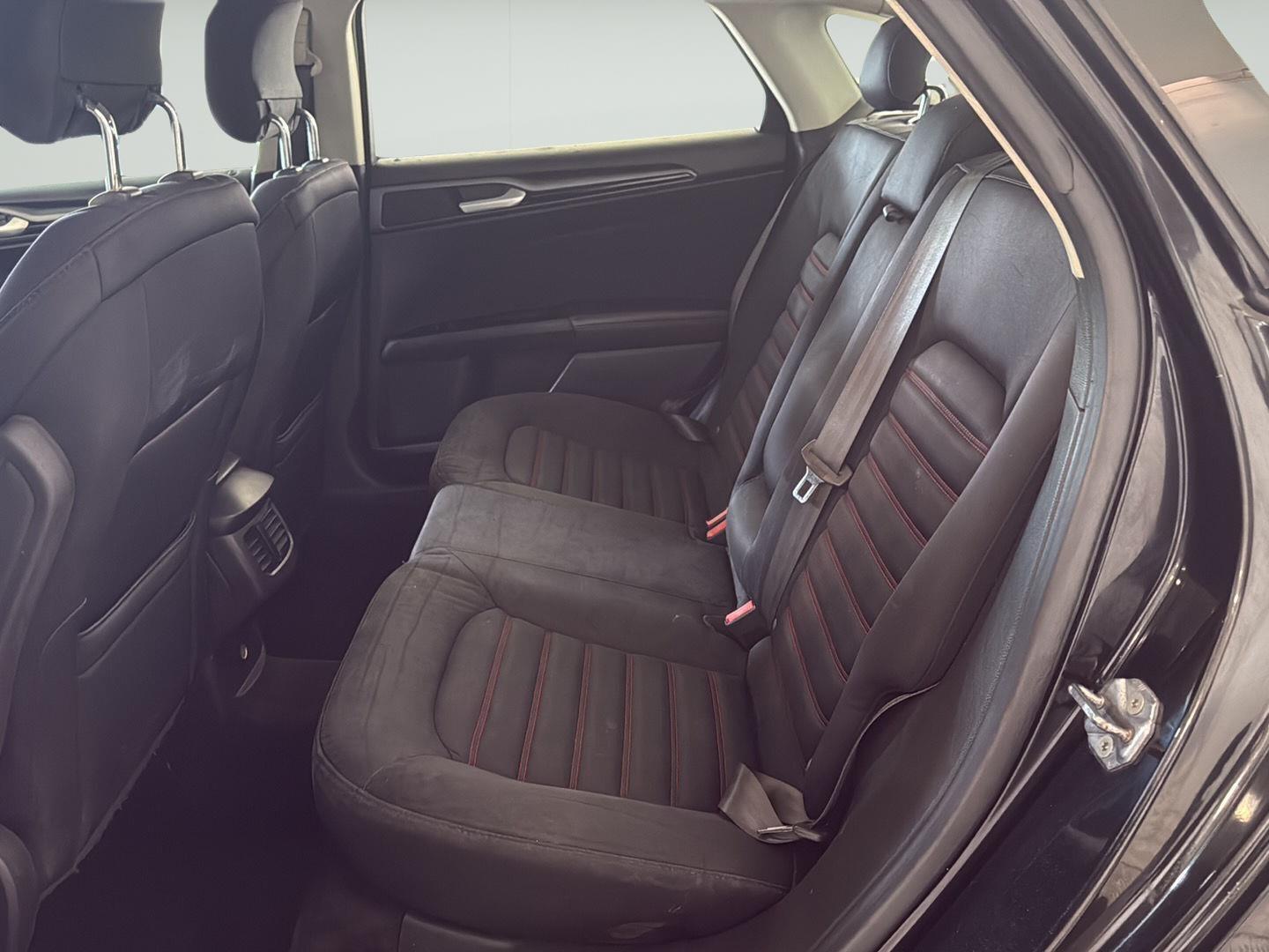 2013 Ford Fusion #10