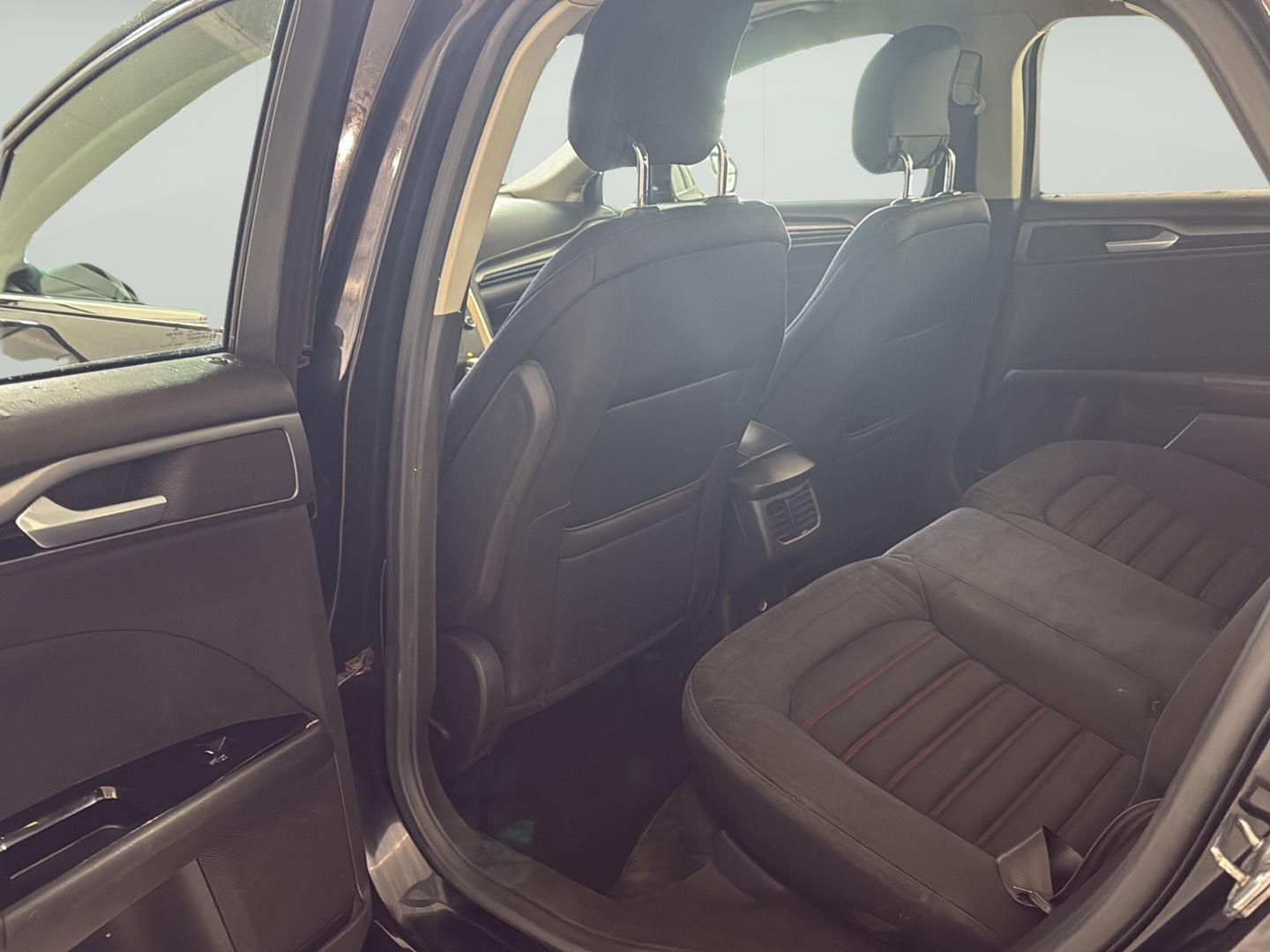 2013 Ford Fusion #11