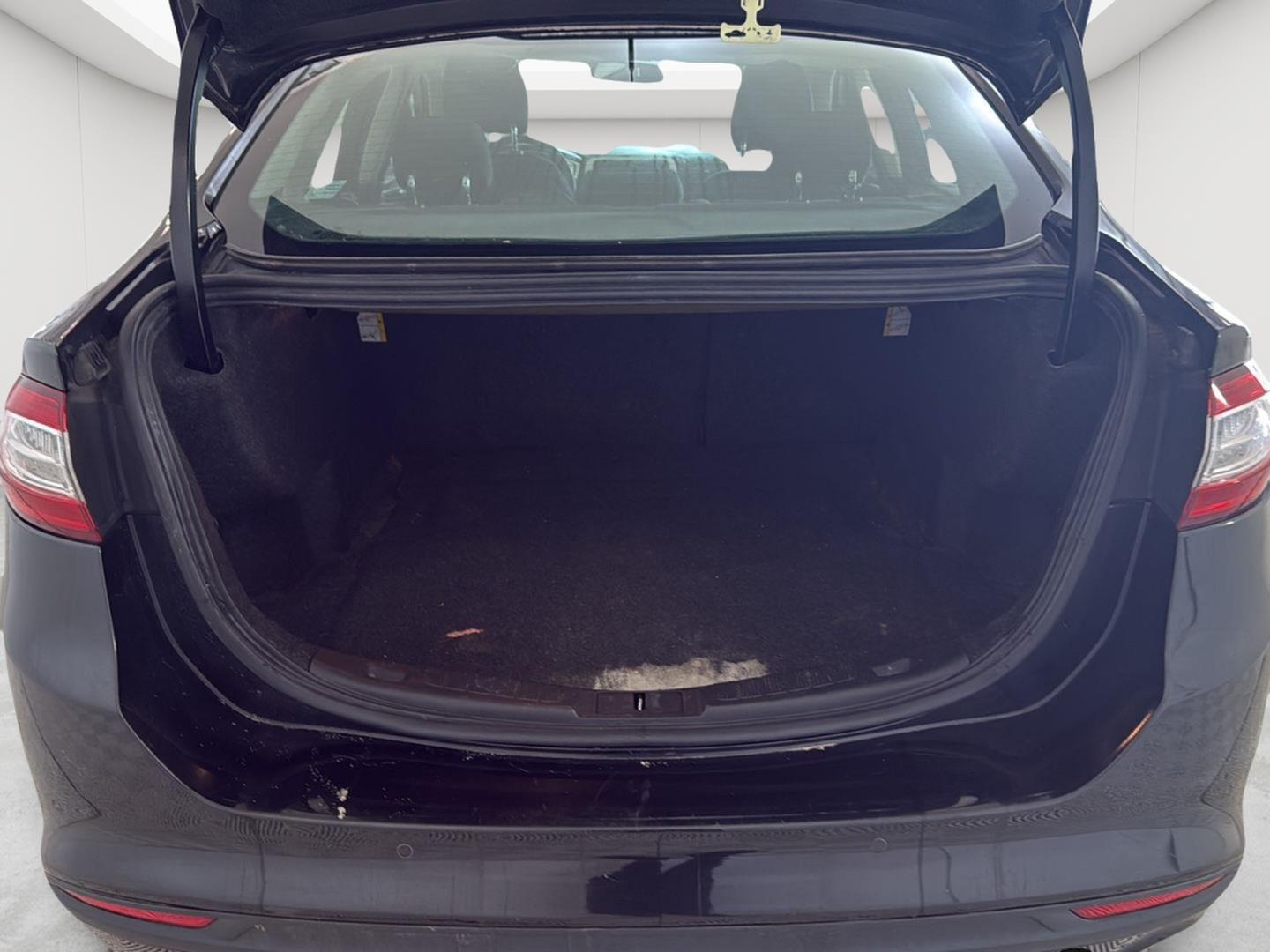 2013 Ford Fusion #12