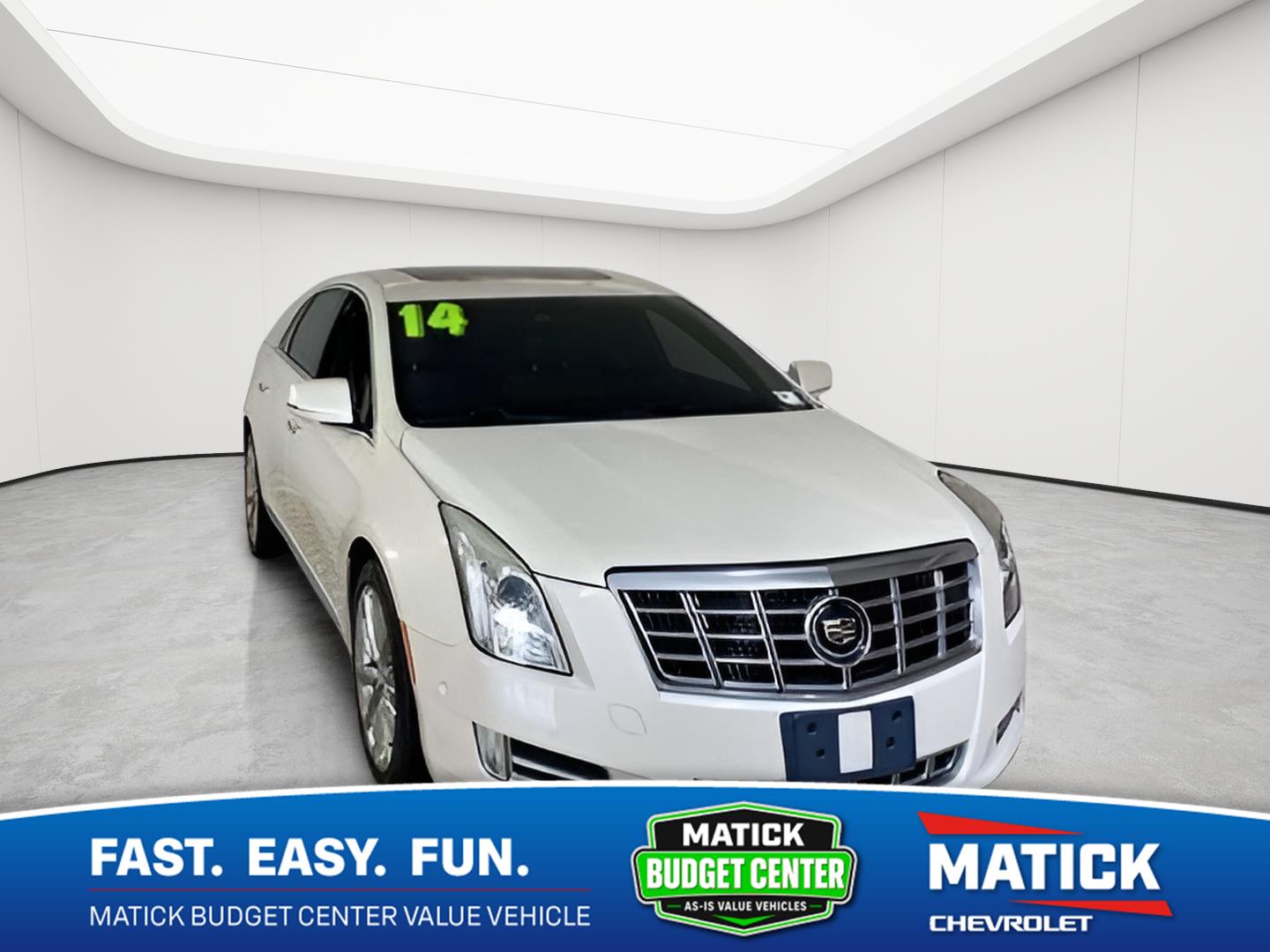 White Diamond Tricoat 2014 Cadillac XTS Sedan Front-Wheel Drive 6-Speed Automatic
