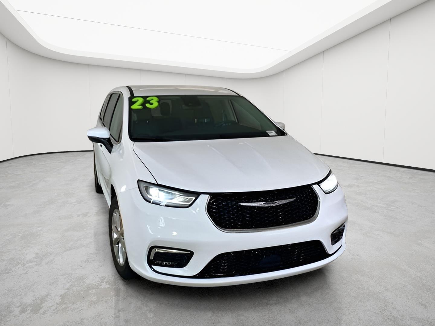 Bright White Clearcoat 2023 Chrysler Pacifica Minivan All-Wheel Drive 9-Speed Automatic