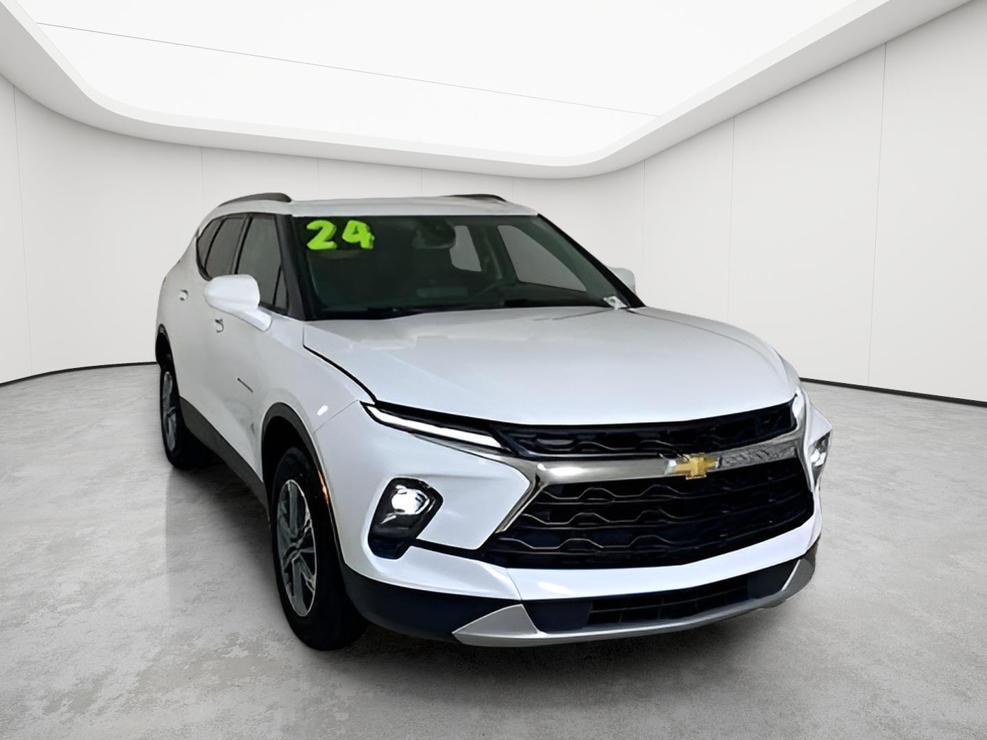 Summit White 2024 Chevrolet Blazer SUV / Crossover Front-Wheel Drive 9-Speed Automatic