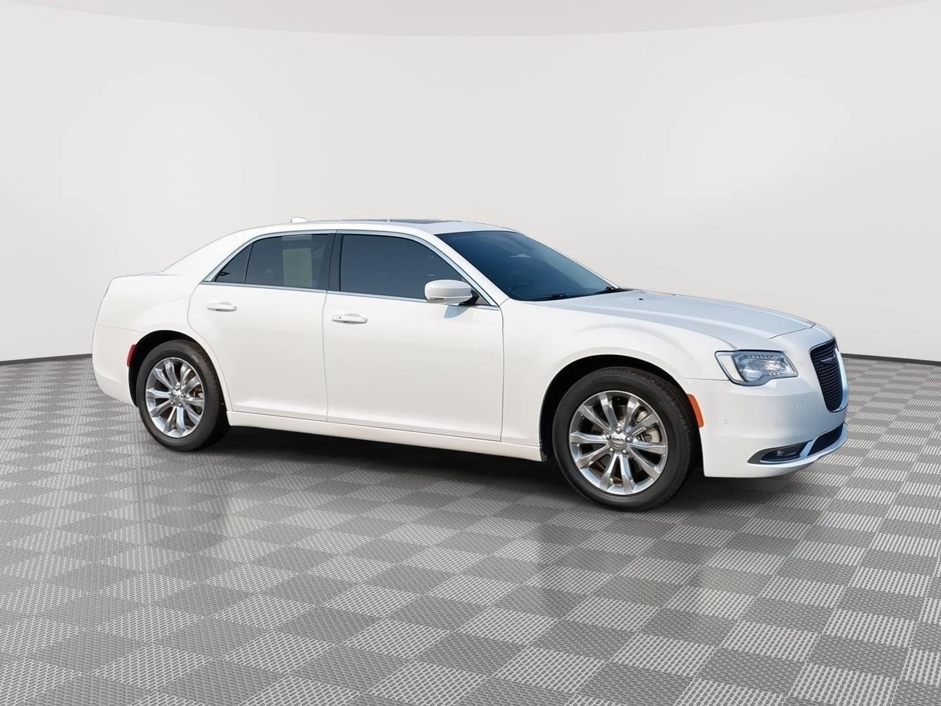 Bright White Clearcoat 2021 Chrysler 300 Sedan All-Wheel Drive 8-Speed Automatic