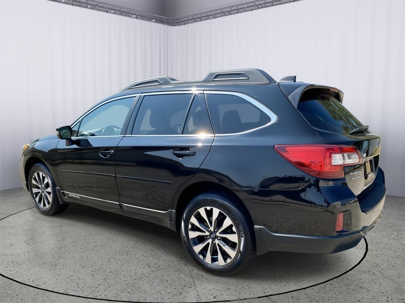 2017 Subaru Outback Limited photo 9