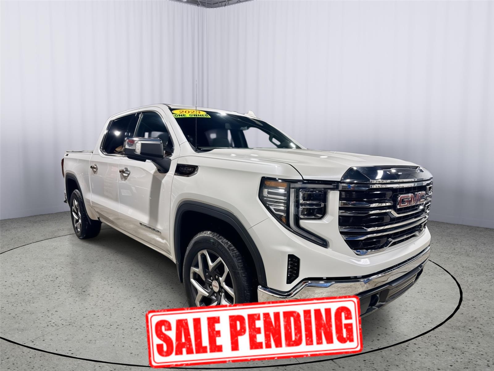 2023 GMC Sierra 1500 SLT Crew Cab 4WD