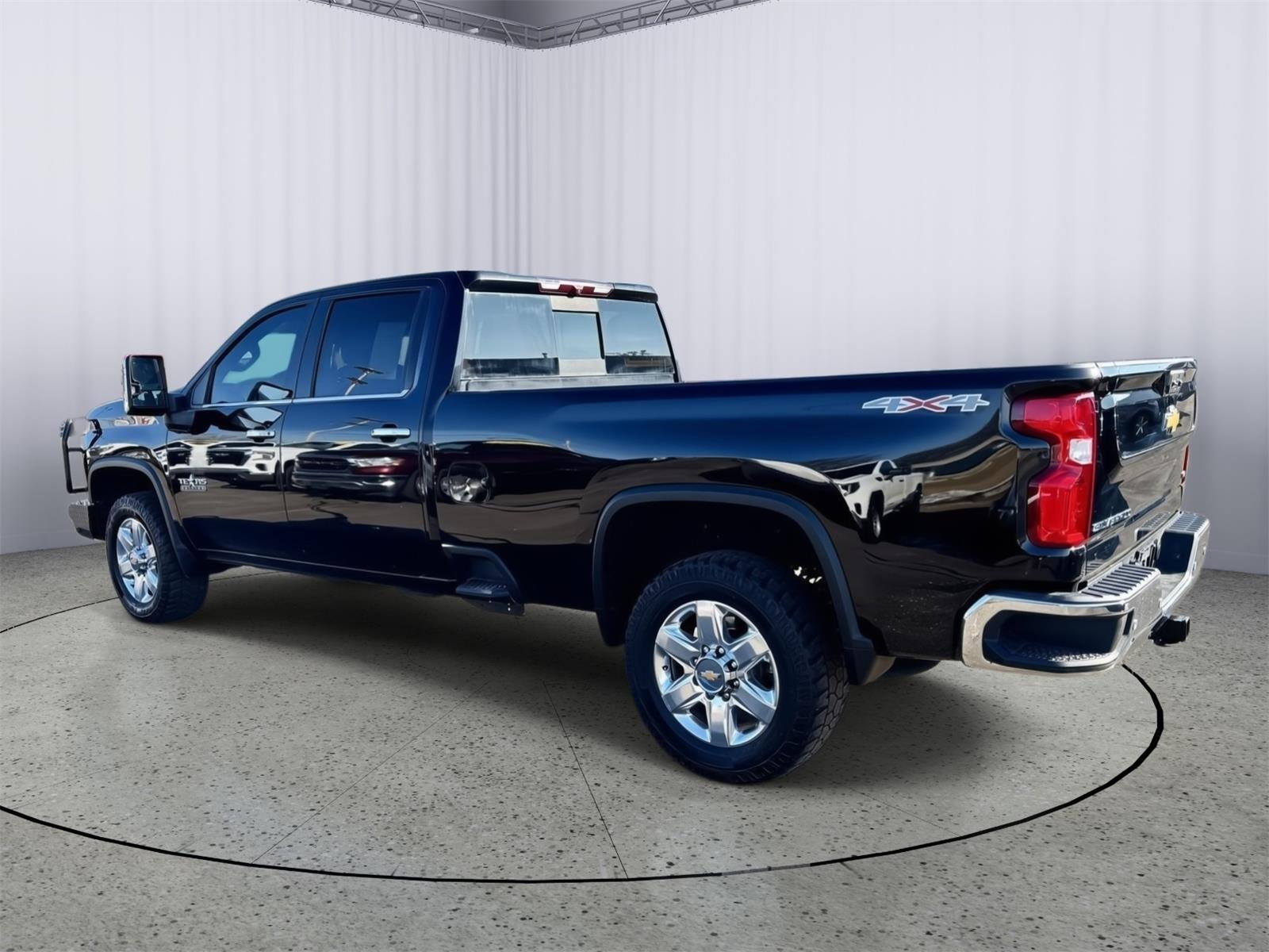 2022 Chevrolet Silverado 2500HD LTZ - Photo 9