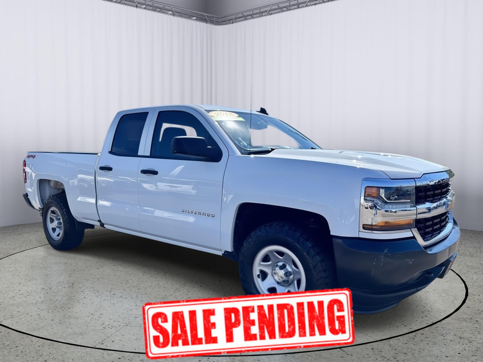 Summit White 2018 Chevrolet Silverado 1500 Pickup Truck Four-Wheel Drive 6-Speed Automatic