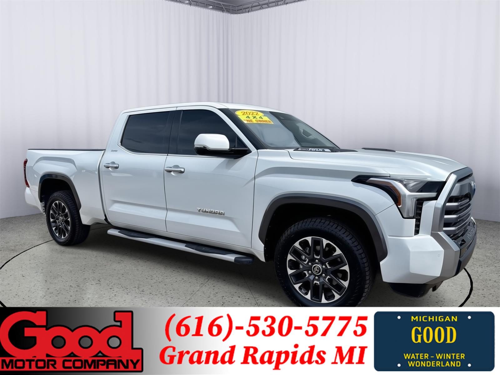 White (Wind Chill Pearl) 2022 Toyota Tundra Hybrid Pickup Truck Four-Wheel Drive Automatic
