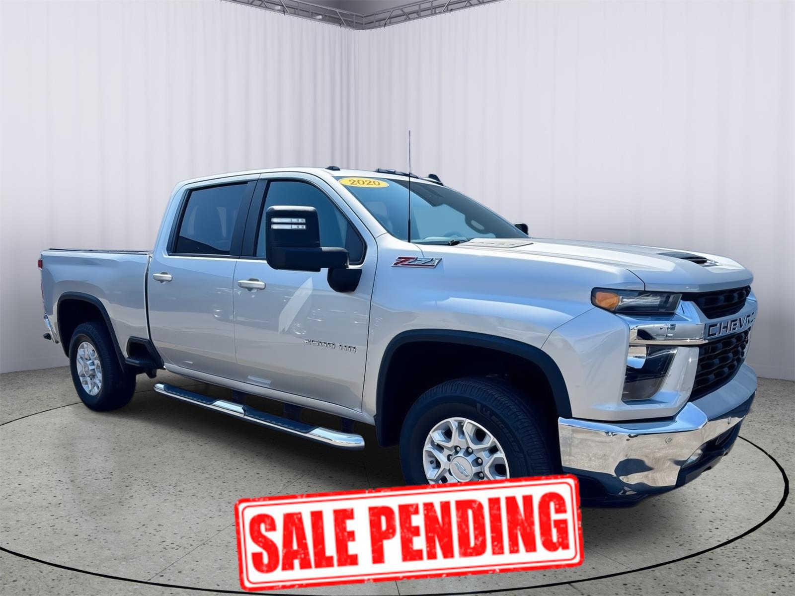 Silver Ice Metallic 2020 Chevrolet Silverado 2500HD Pickup Truck Four-Wheel Drive 6-Speed Automatic