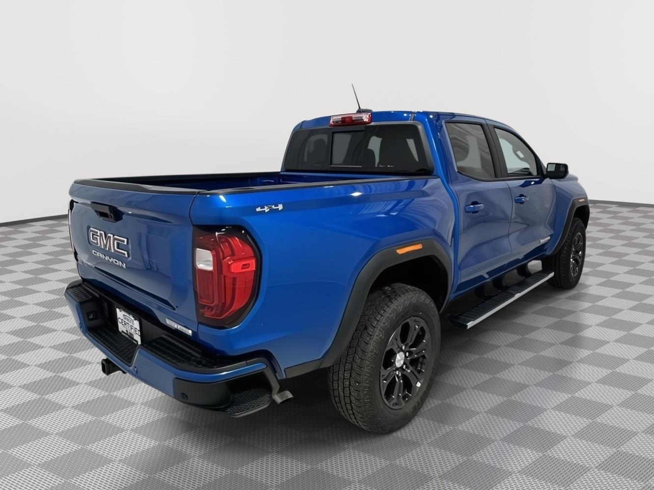 View vehicle photo 5