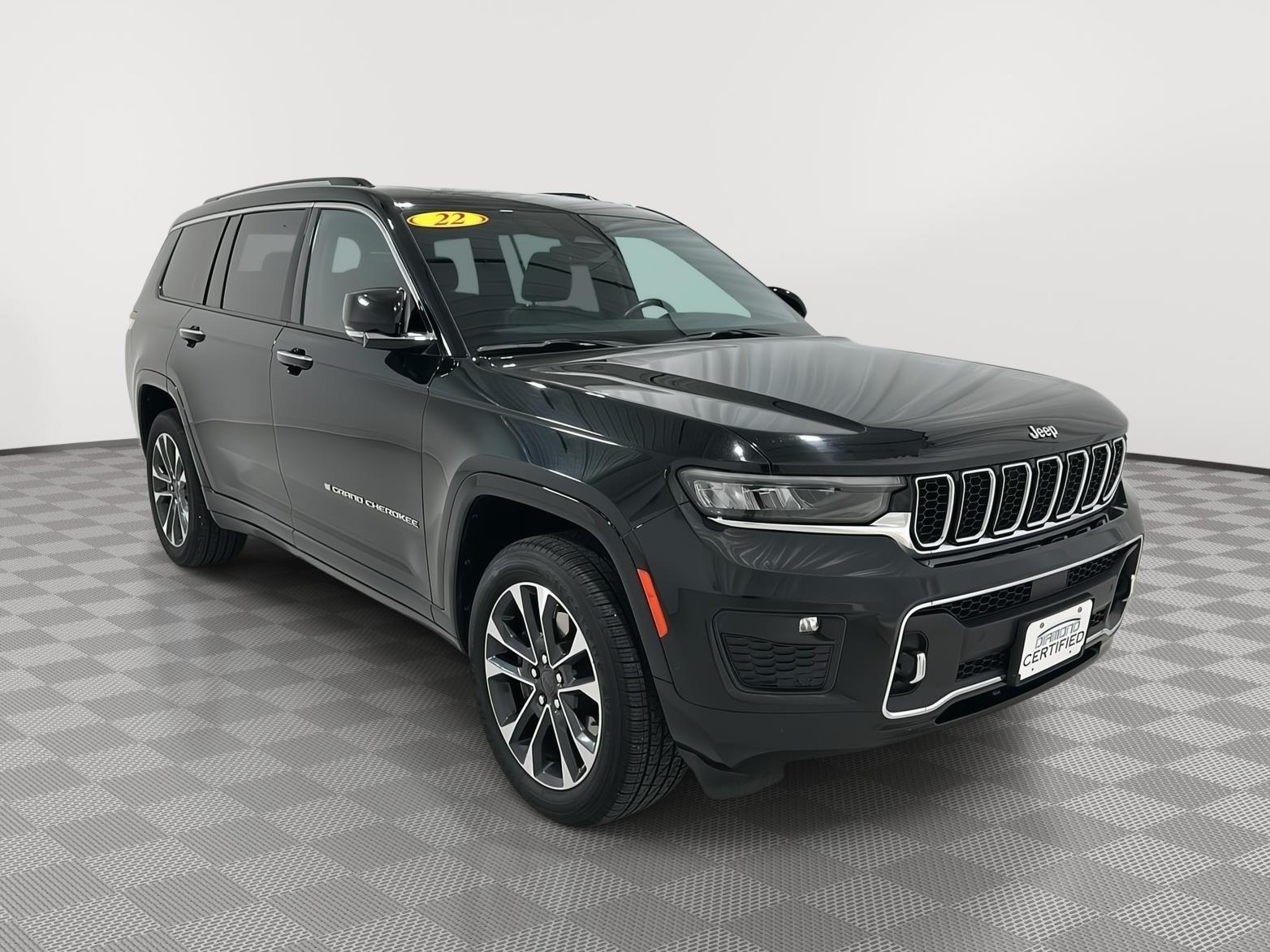 Used 2022 Diamond Black Crystal Pearlcoat Jeep Overland image 7