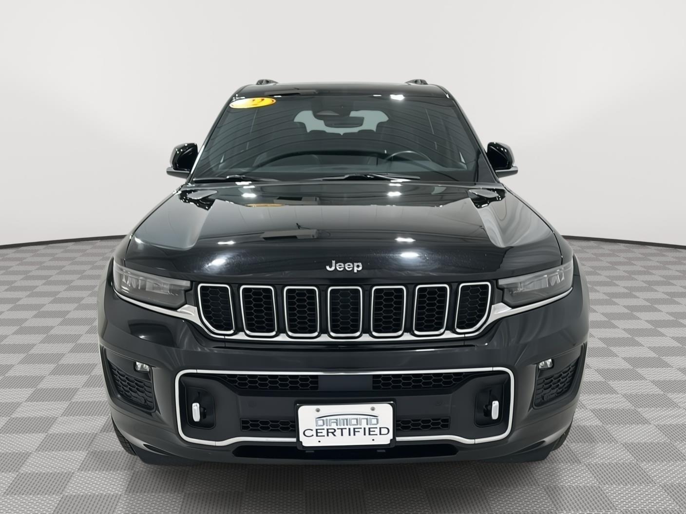 Used 2022 Diamond Black Crystal Pearlcoat Jeep Overland image 8