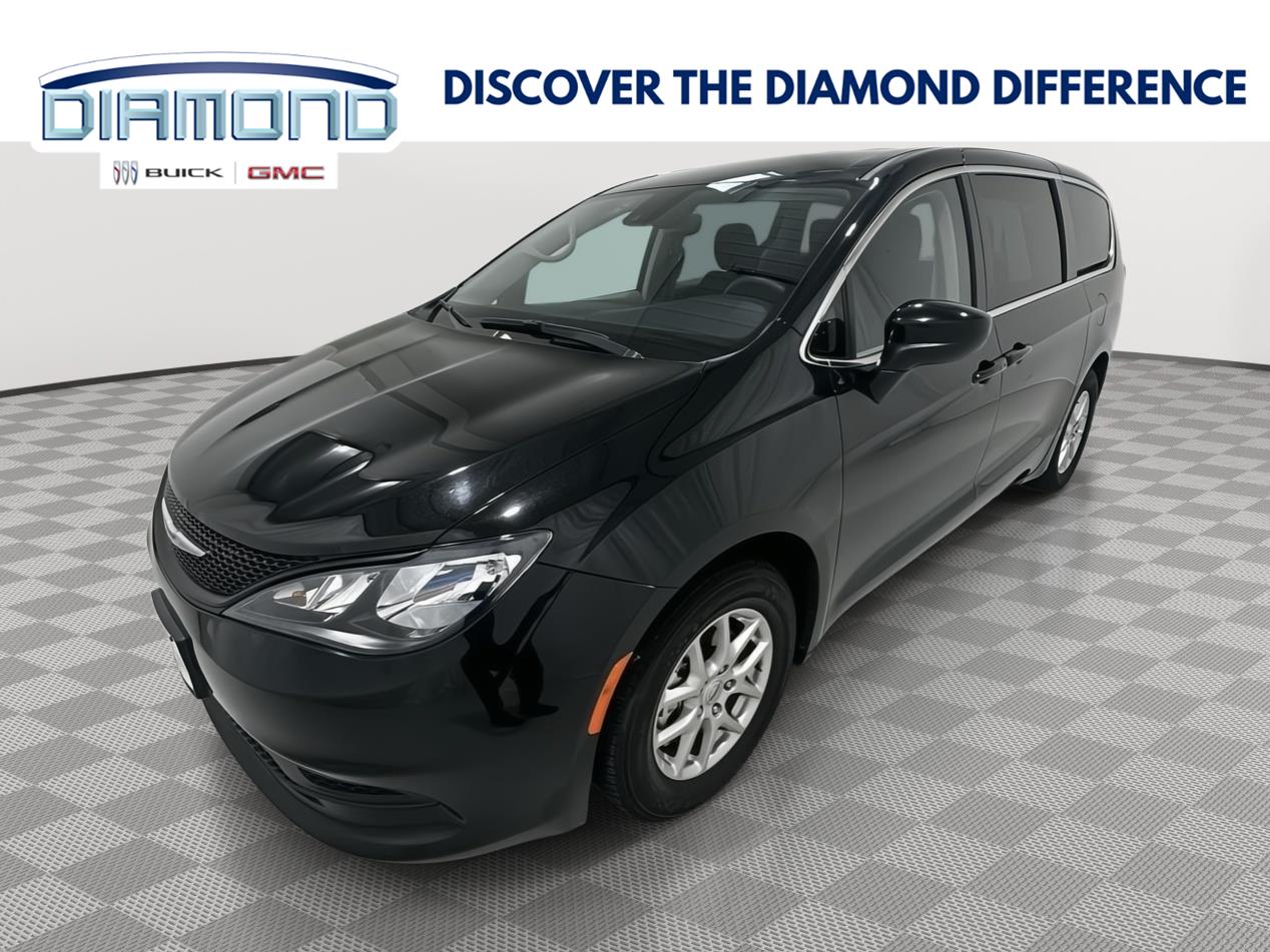 Diamond Black Crystal Pearlcoat 2024 Chrysler Voyager Minivan Front-Wheel Drive 9-Speed Automatic