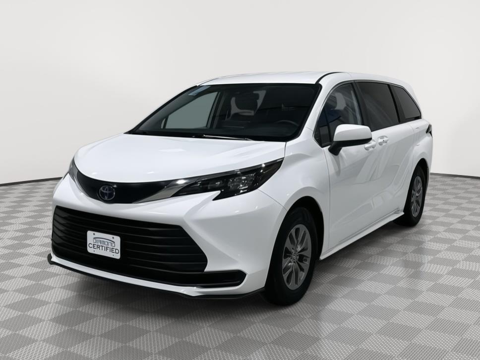 2024 Toyota Sienna LE 8-Passenger AWD