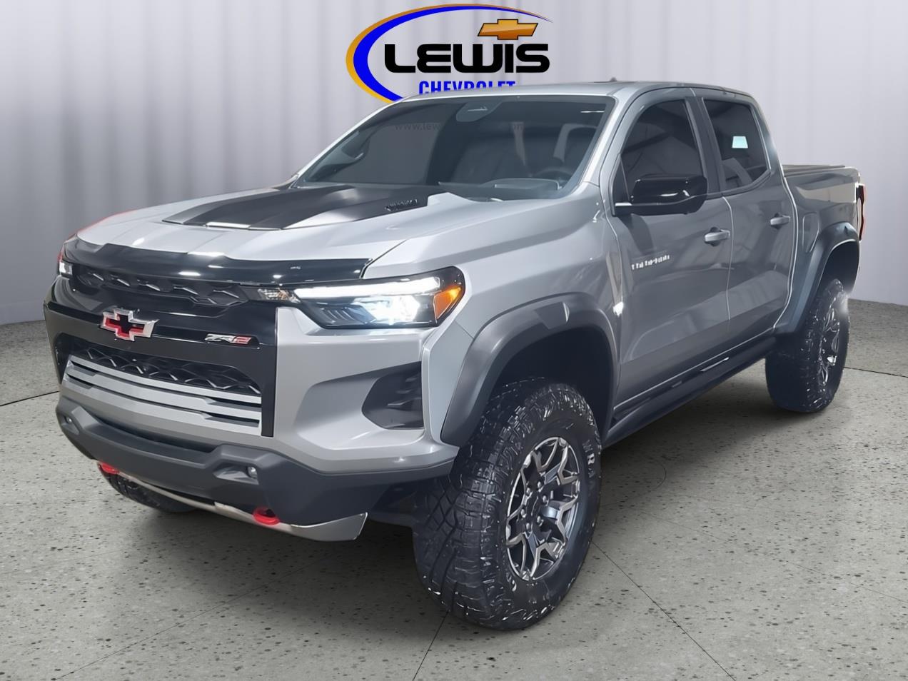 Sterling Gray Metallic 2025 Chevrolet Colorado Pickup Truck Four-Wheel Drive 8-Speed Automatic