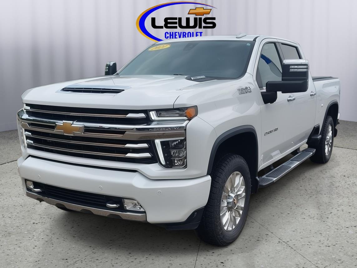 White (Iridescent Pearl Tricoat) 2021 Chevrolet Silverado 2500HD Pickup Truck Four-Wheel Drive Automatic