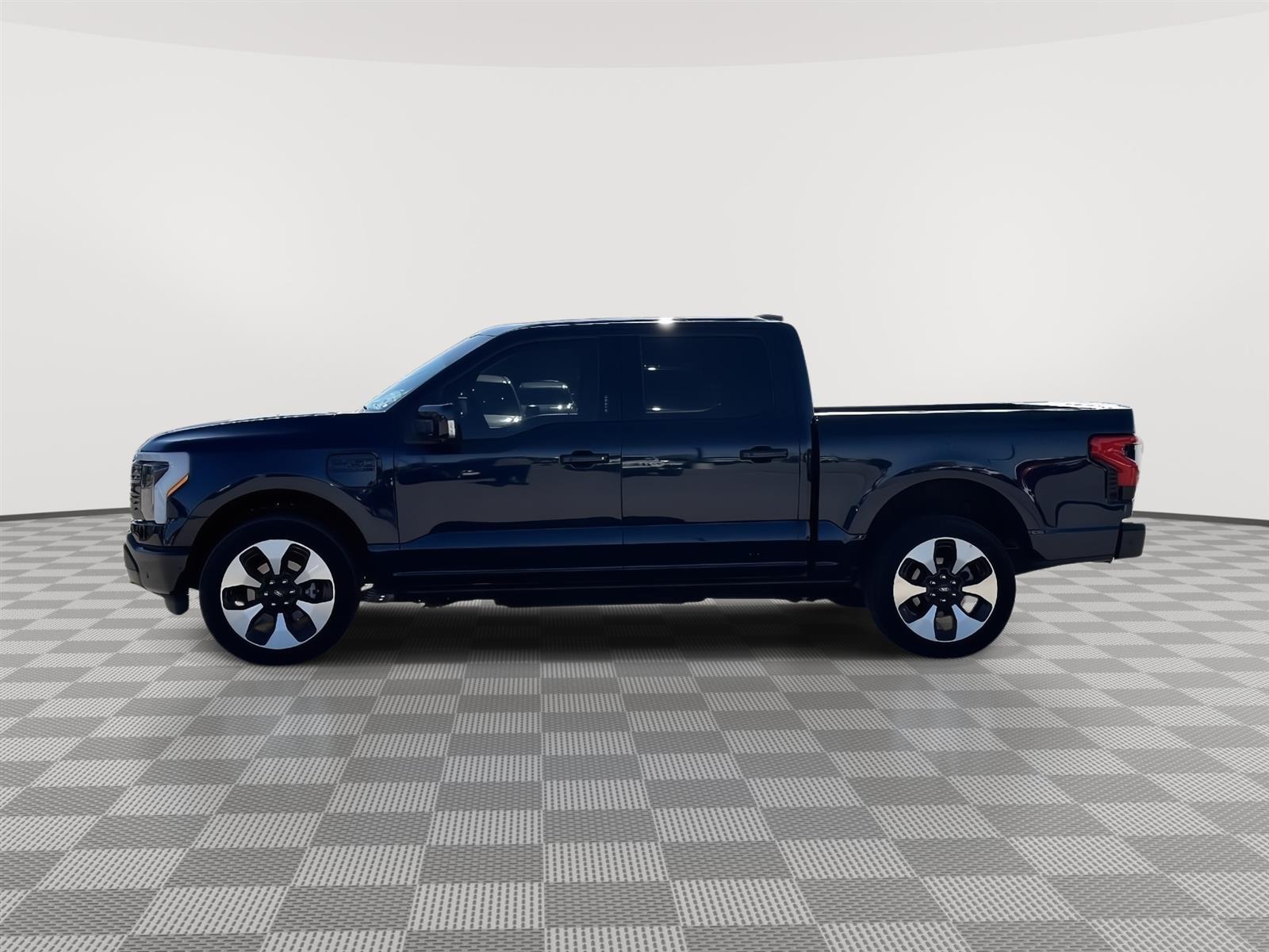 Used 2023 Ford F-150 Lightning Platinum Crew Cab Truck for sale in Lincoln NE