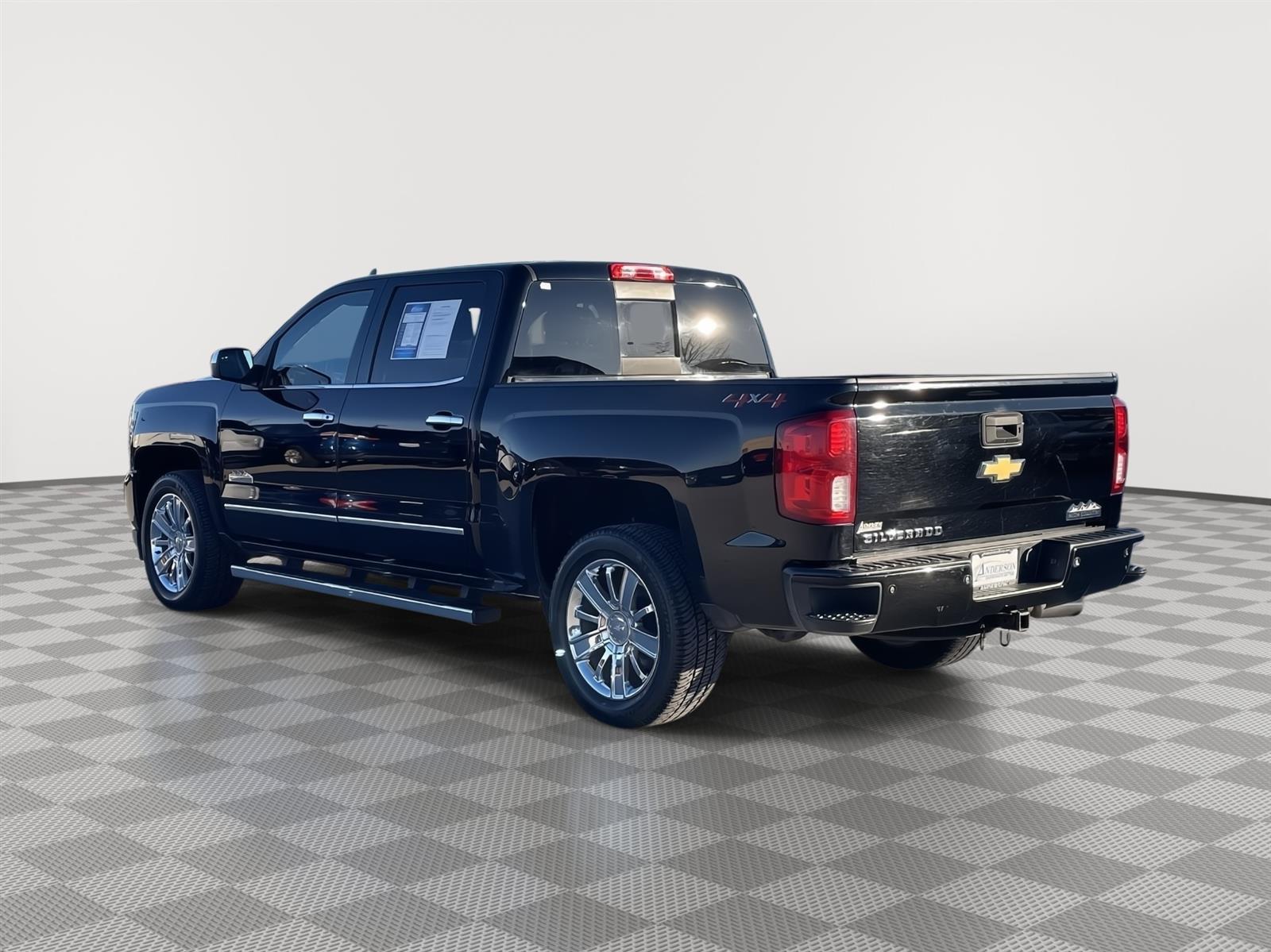 Used 2018 Chevrolet Silverado 1500 High Country Crew Cab Truck for sale in Lincoln NE