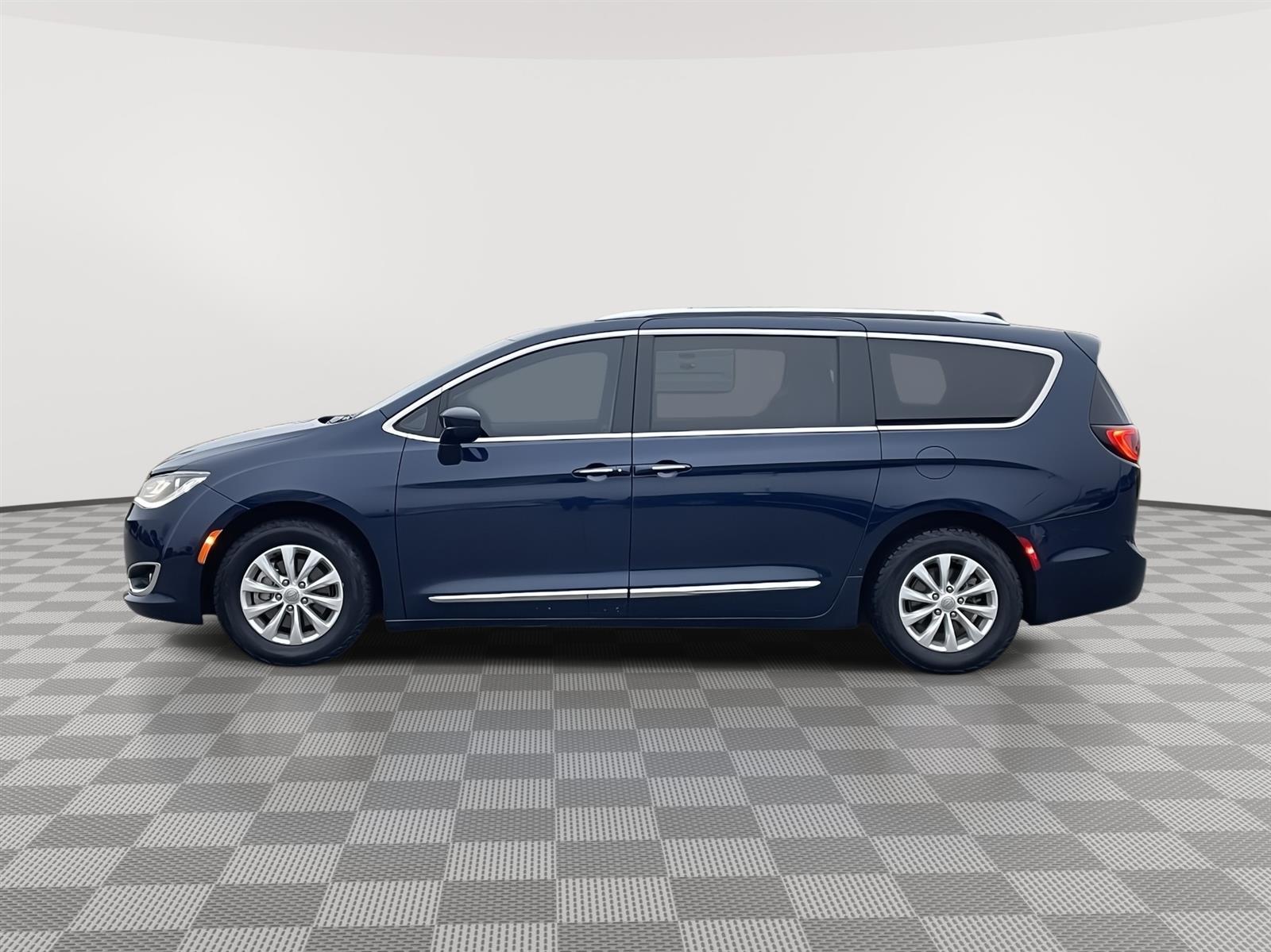 Used 2018 Chrysler Pacifica Touring L Plus Minivans for sale in Lincoln NE