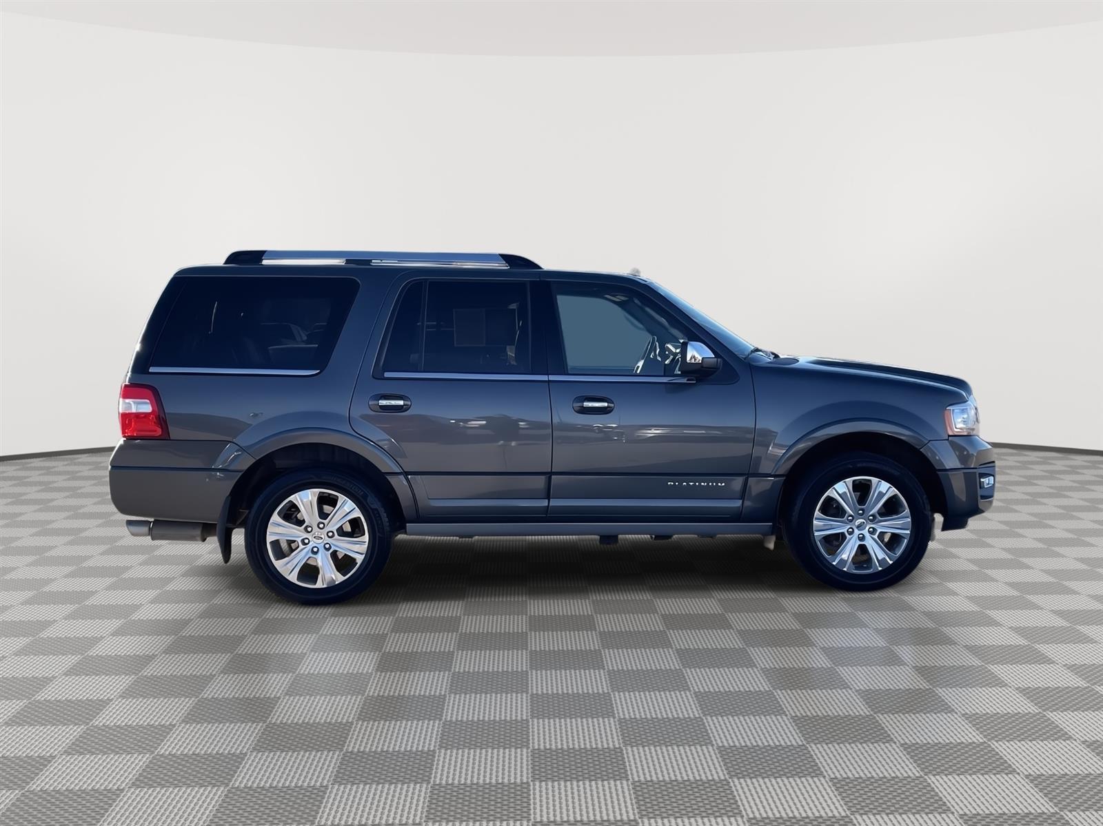 Used 2017 Ford Expedition Platinum SUV for sale in Lincoln NE