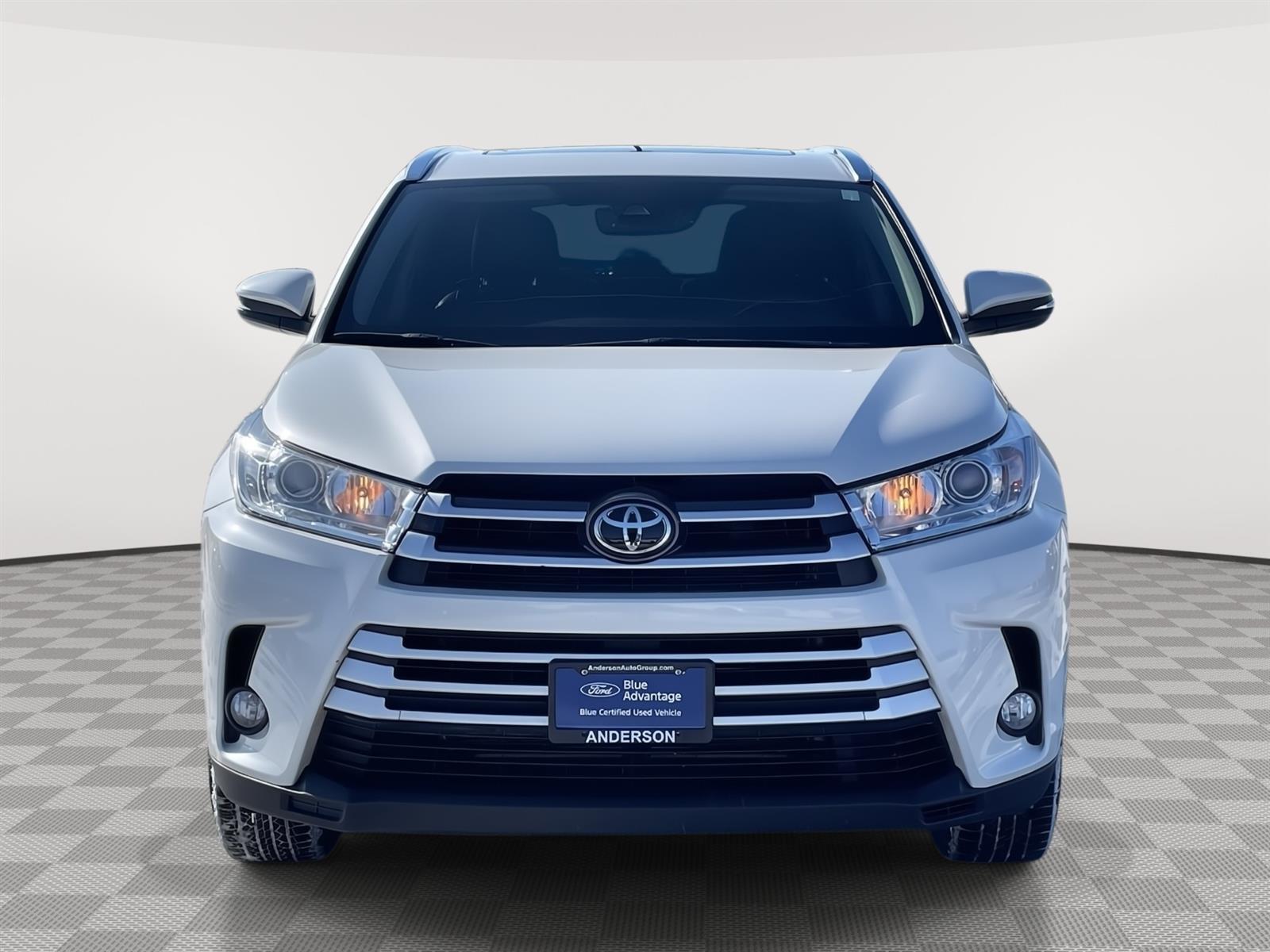 Used 2019 Toyota Highlander XLE SUV for sale in Lincoln NE