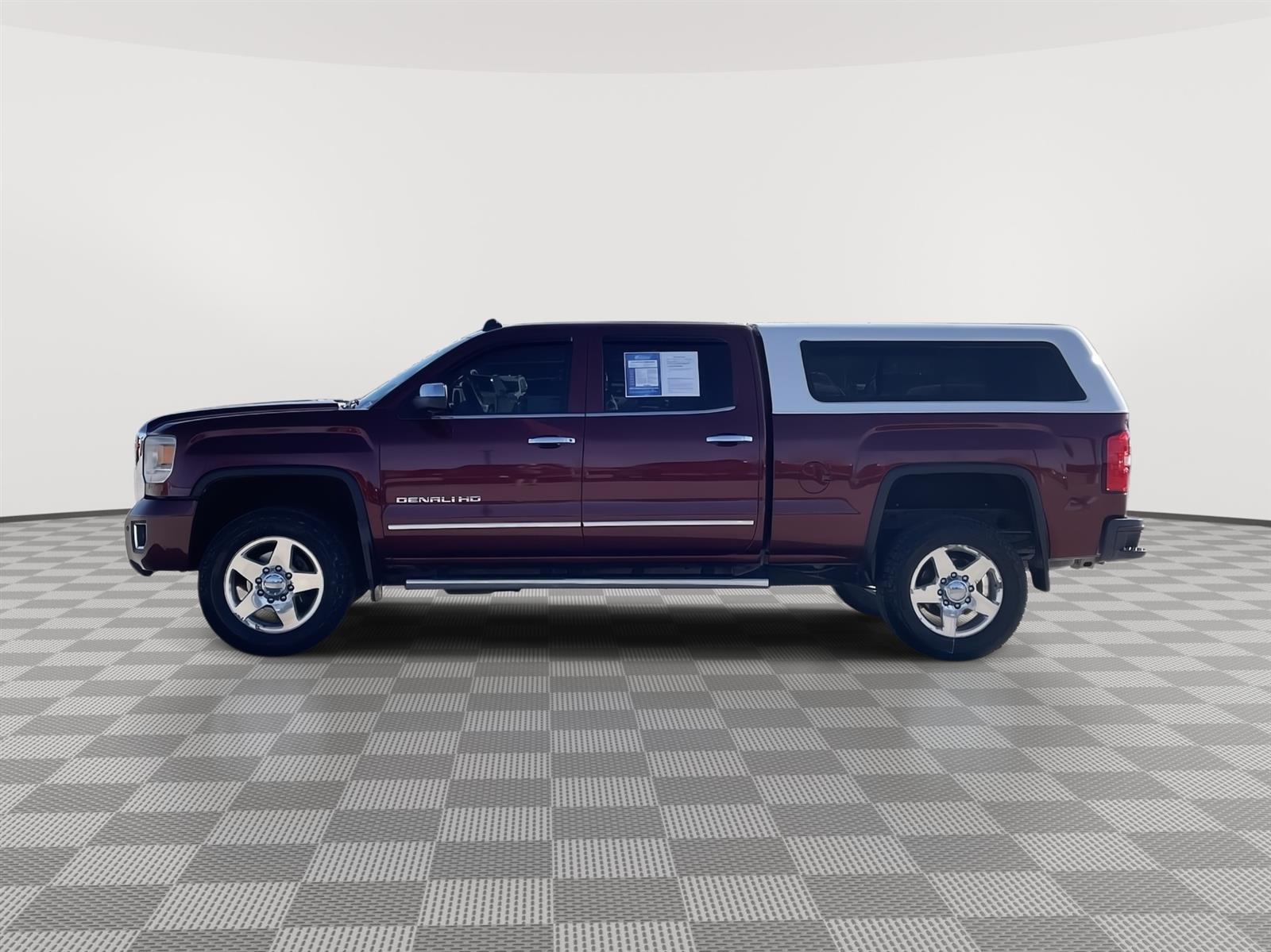 Used 2015 GMC Sierra 2500HD Denali Crew Cab Truck for sale in Lincoln NE