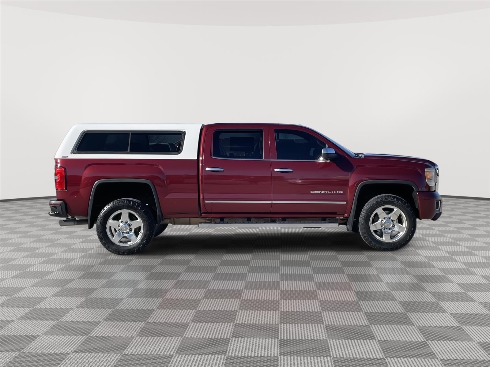 Used 2015 GMC Sierra 2500HD Denali Crew Cab Truck for sale in Lincoln NE