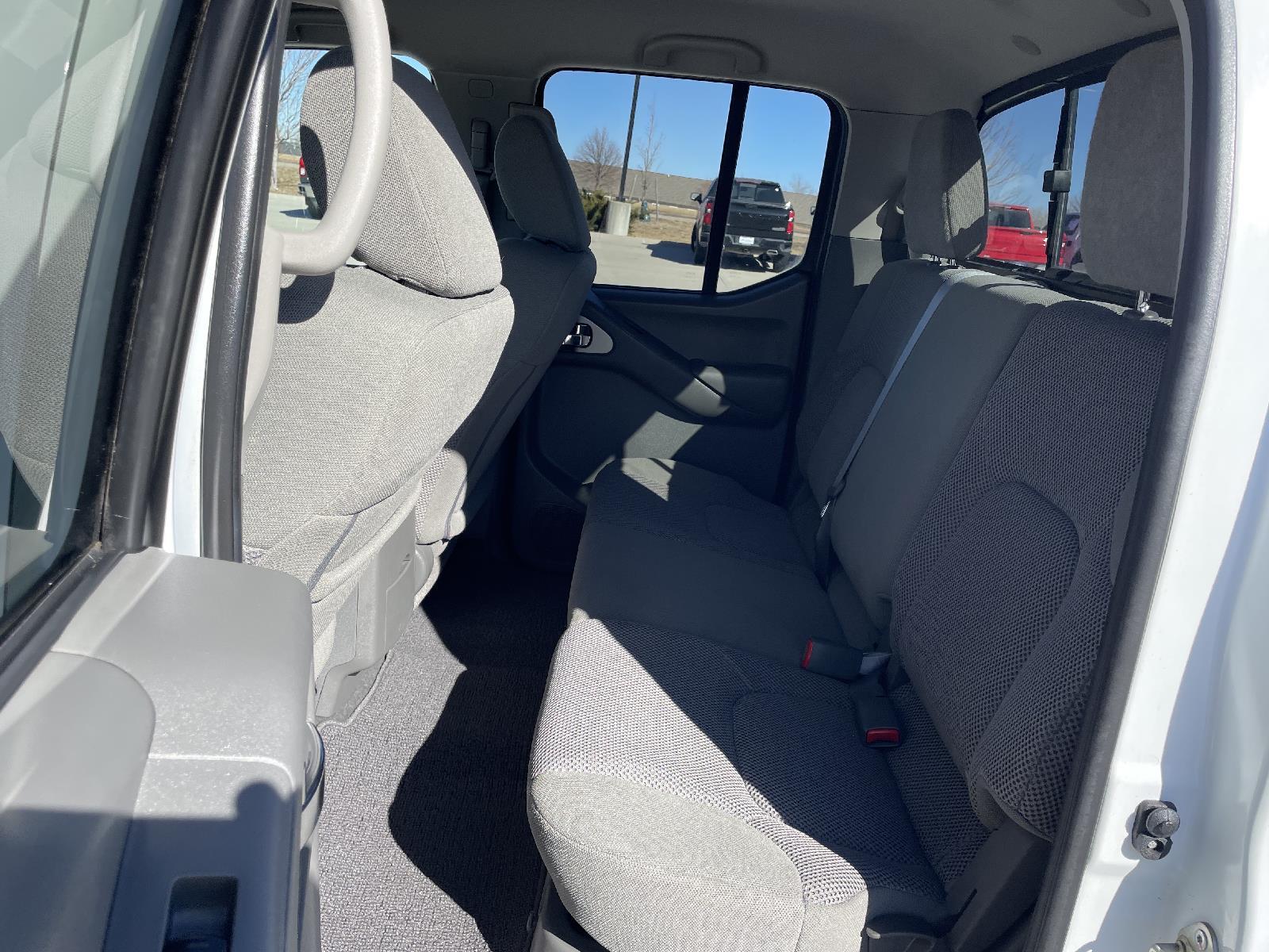 Used 2019 Nissan Frontier SV Crew Cab Truck for sale in Lincoln NE