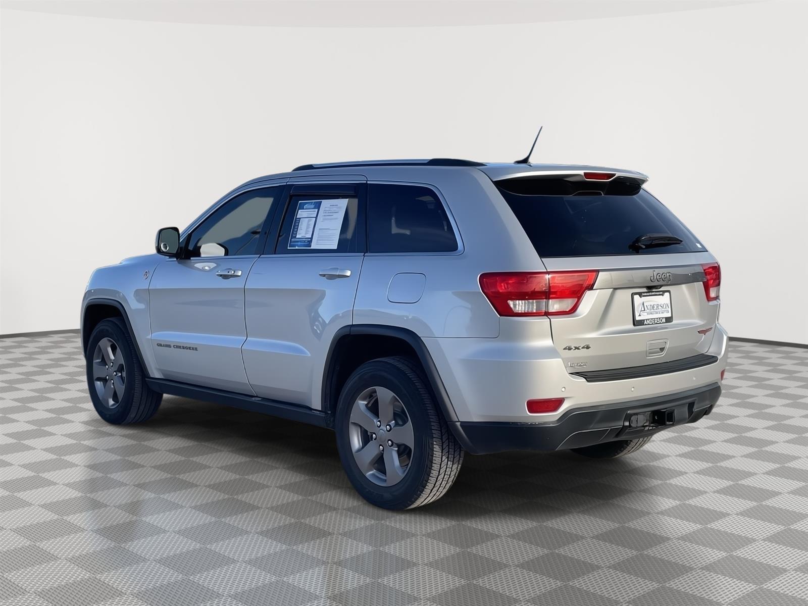 Used 2013 Jeep Grand Cherokee Laredo Trailhawk SUV for sale in Lincoln NE