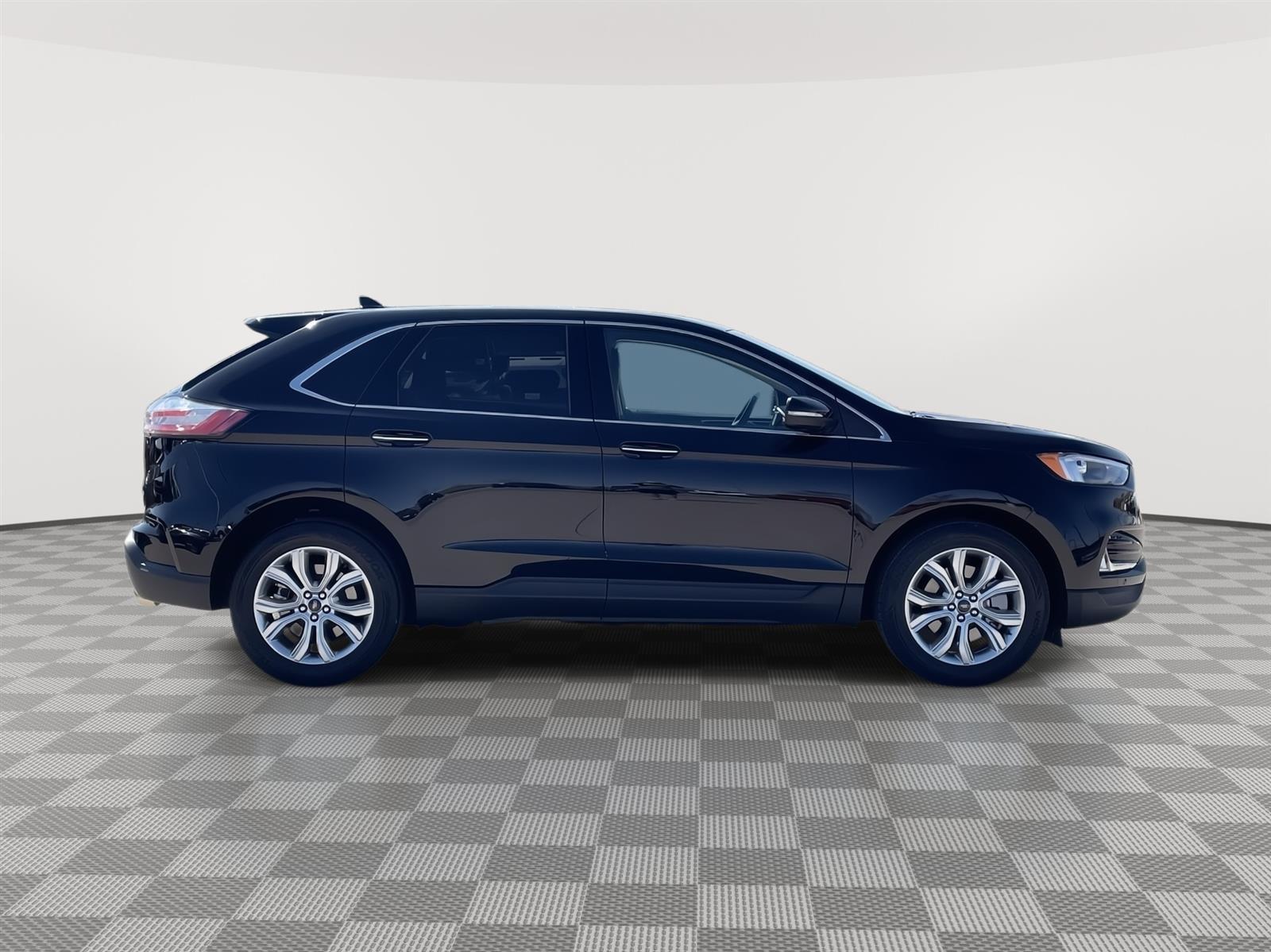Used 2024 Ford Edge Titanium SUV for sale in Lincoln NE