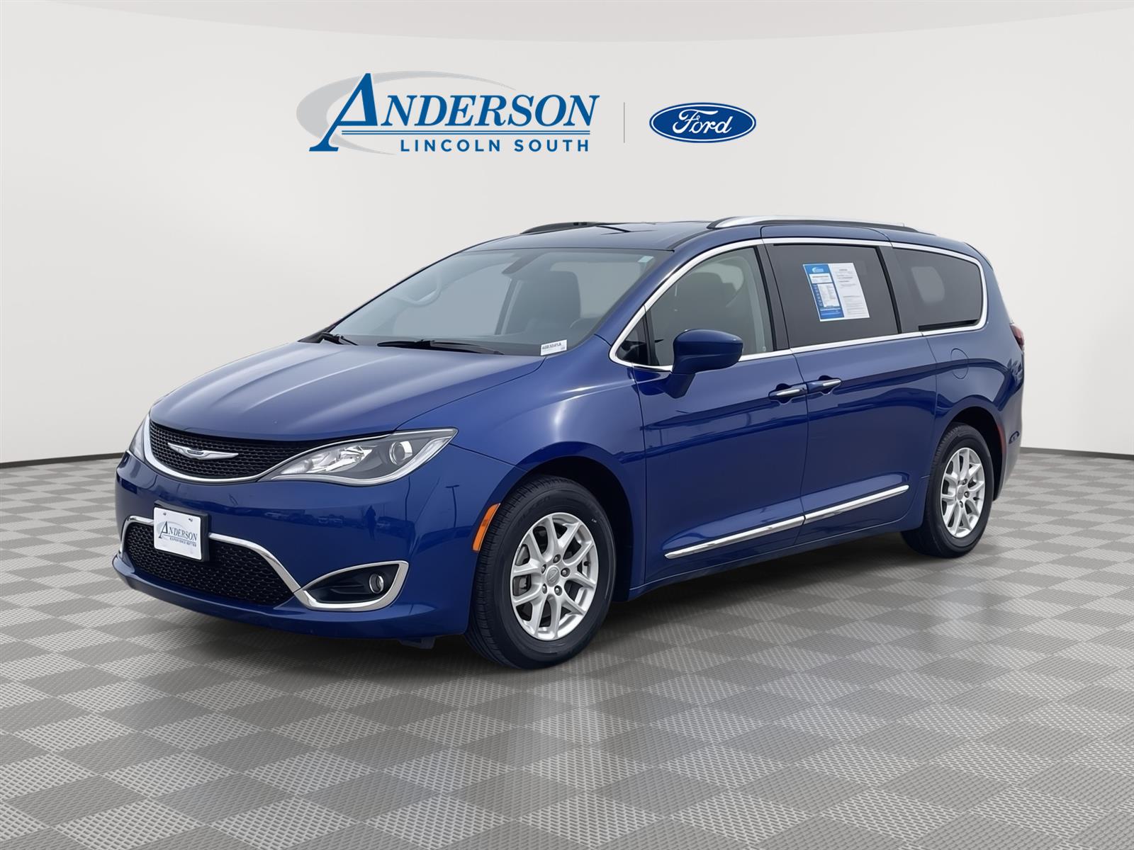 Used 2020 Chrysler Pacifica Touring L Stock: 4003045A