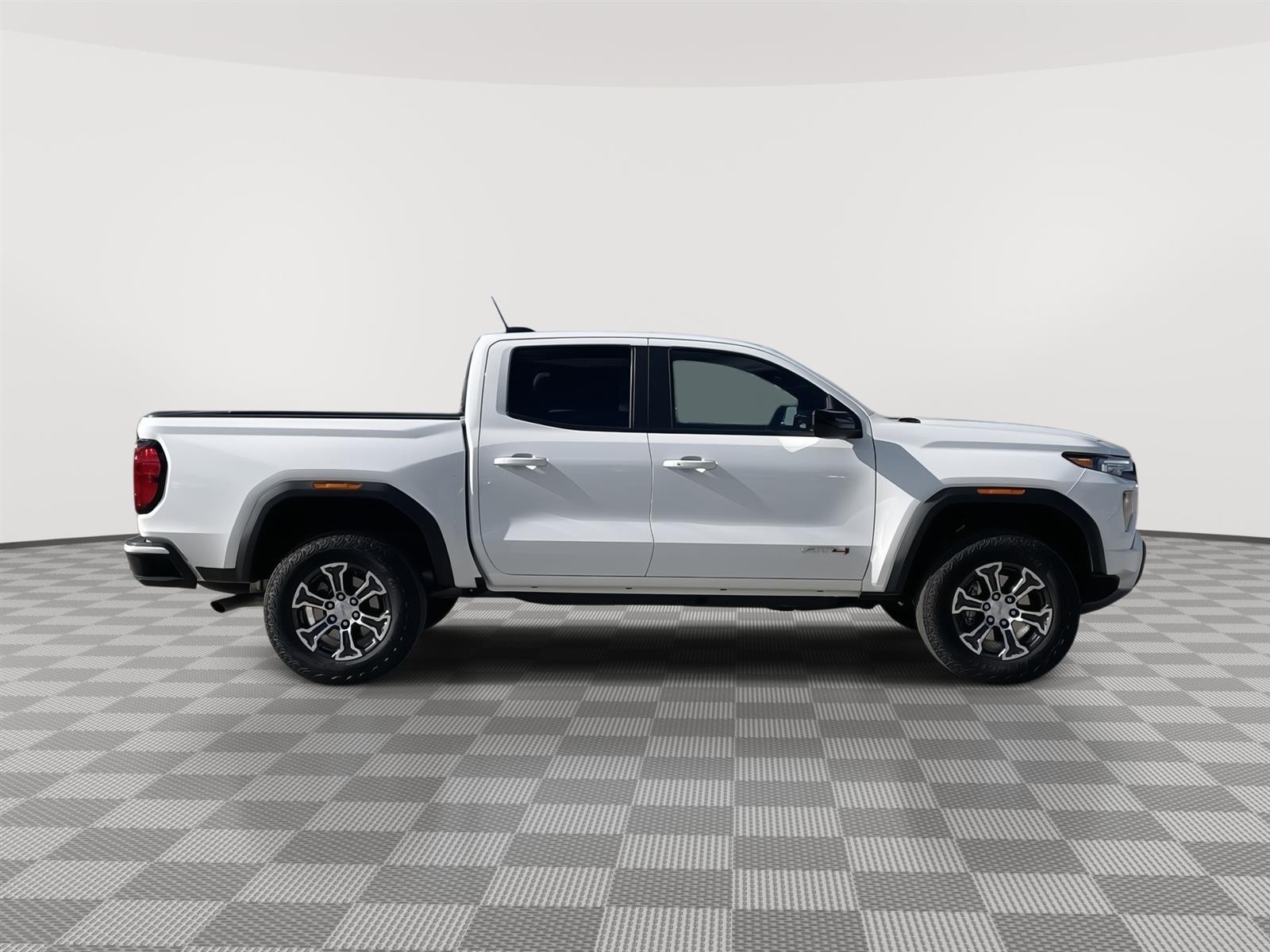 Used 2023 GMC Canyon 4WD AT4 Crew Cab Truck for sale in Lincoln NE