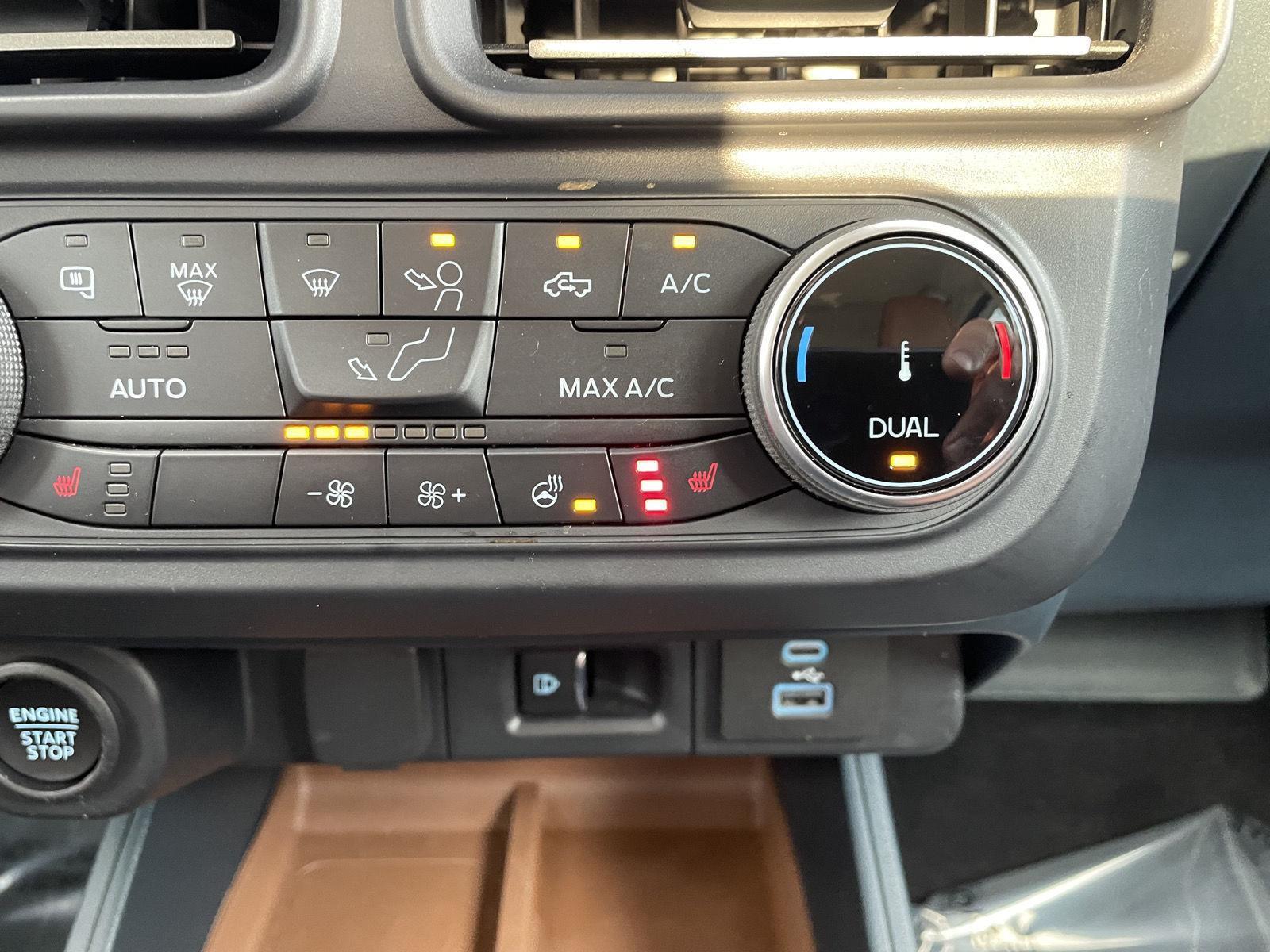 Used 2022 Ford Maverick Lariat Crew Cab Truck for sale in Lincoln NE