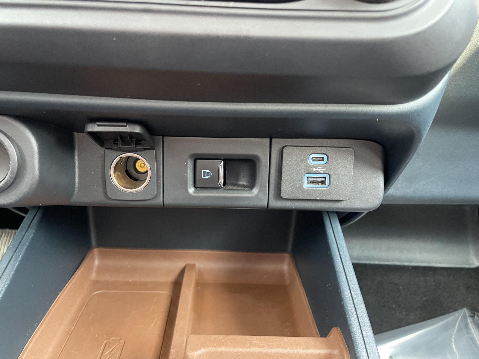 Used 2022 Ford Maverick Lariat Crew Cab Truck for sale in Lincoln NE