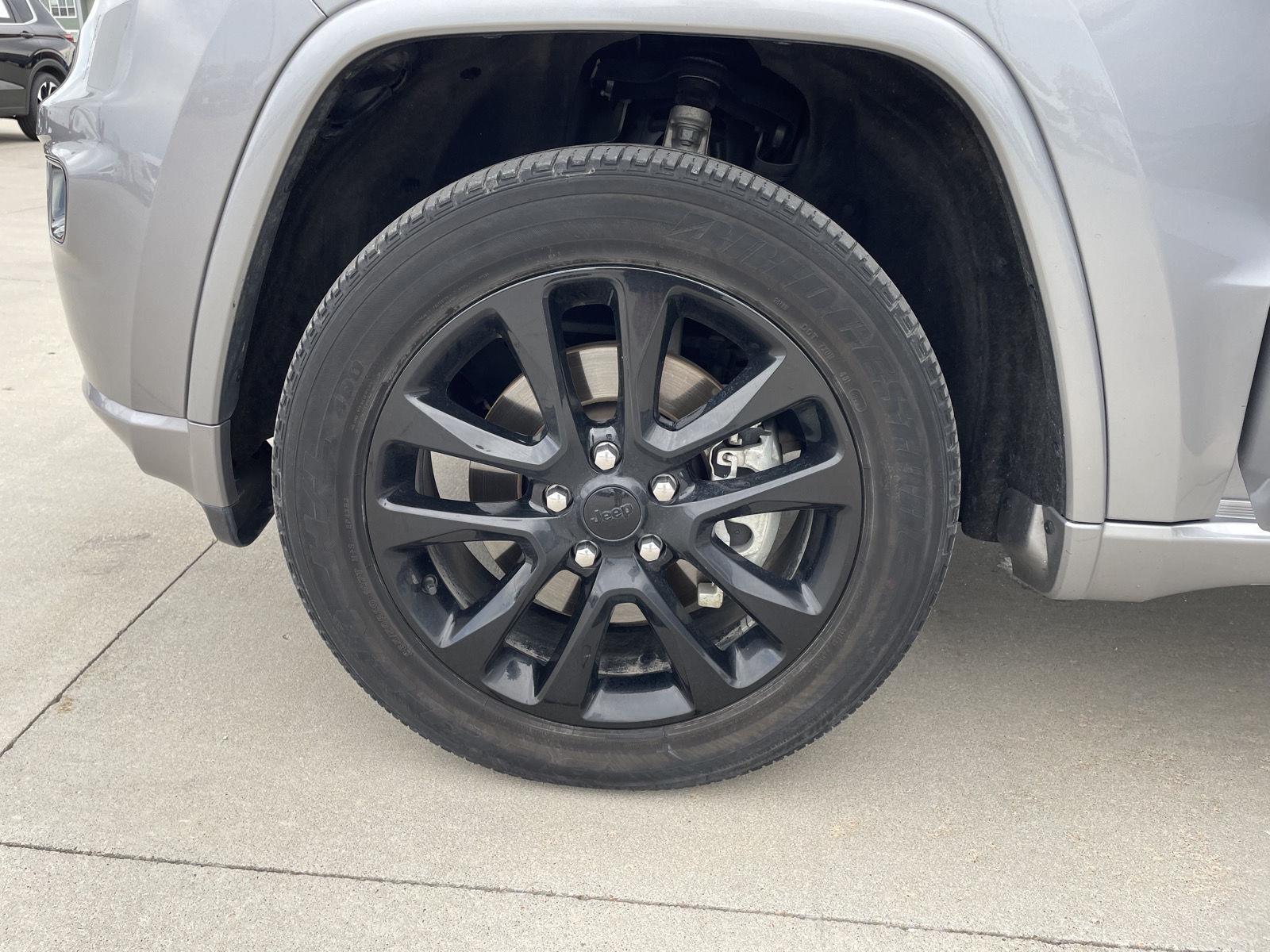 Used 2021 Jeep Grand Cherokee Laredo X SUV for sale in Lincoln NE