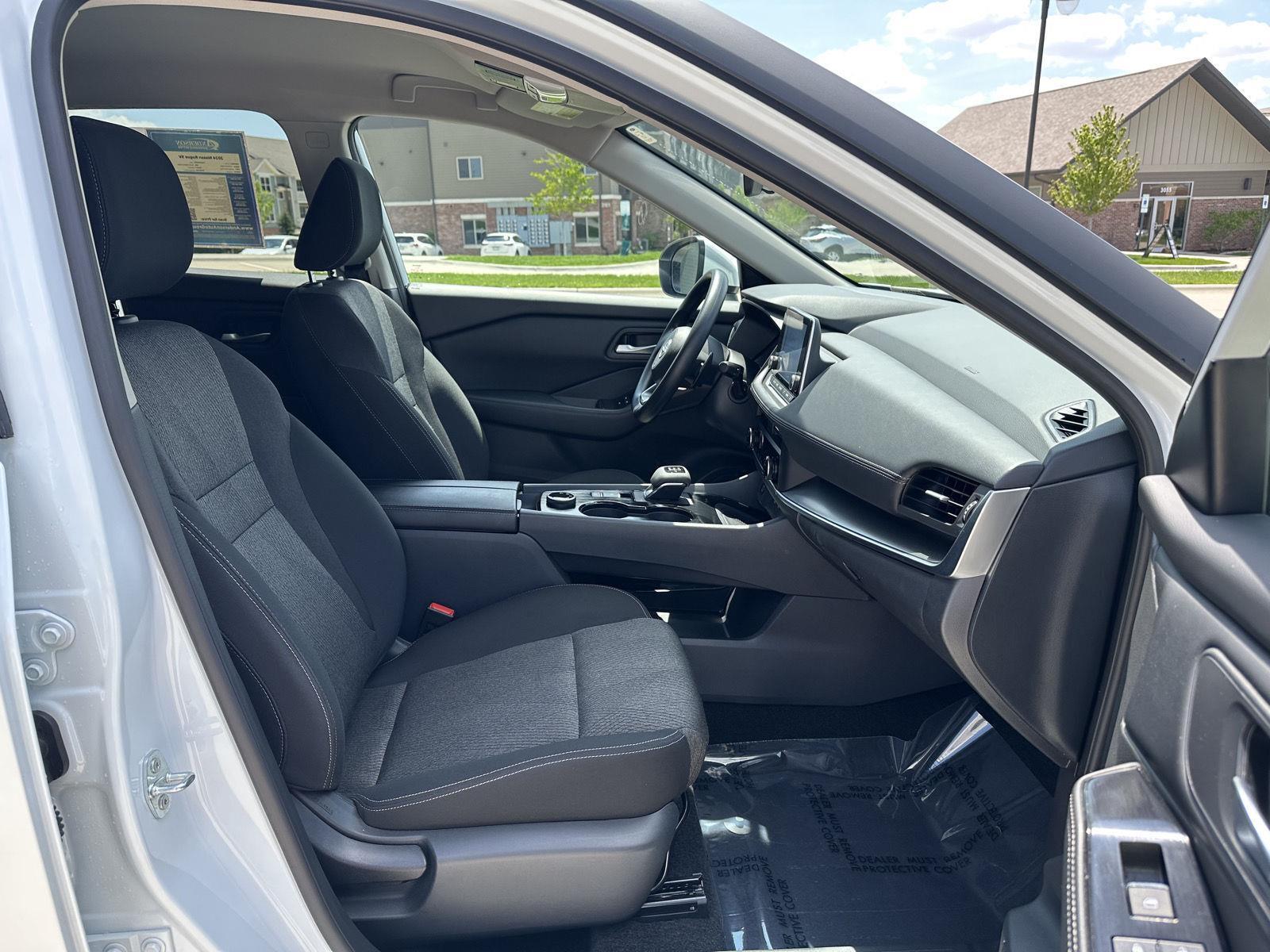Used 2024 Nissan Rogue SV SUV for sale in Lincoln NE