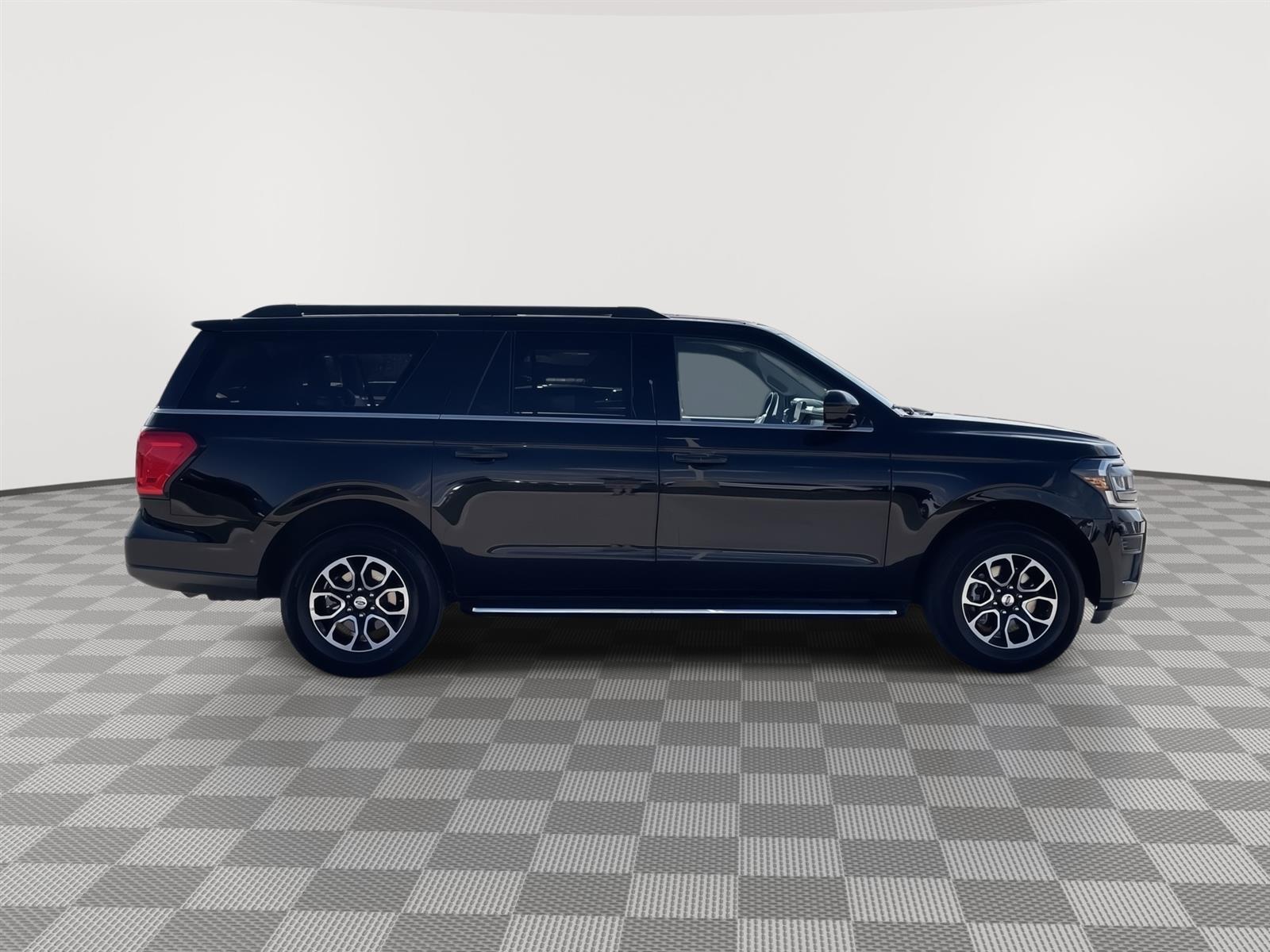 Used 2022 Ford Expedition Max XLT SUV for sale in Lincoln NE