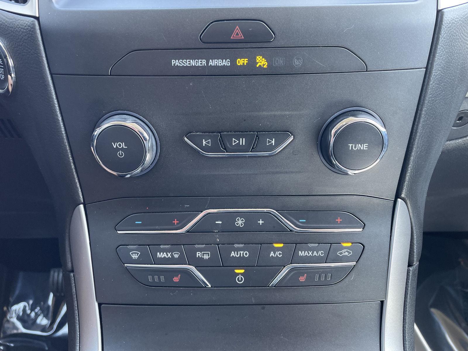 Used 2020 Ford Edge SEL FWD SUV for sale in Lincoln NE