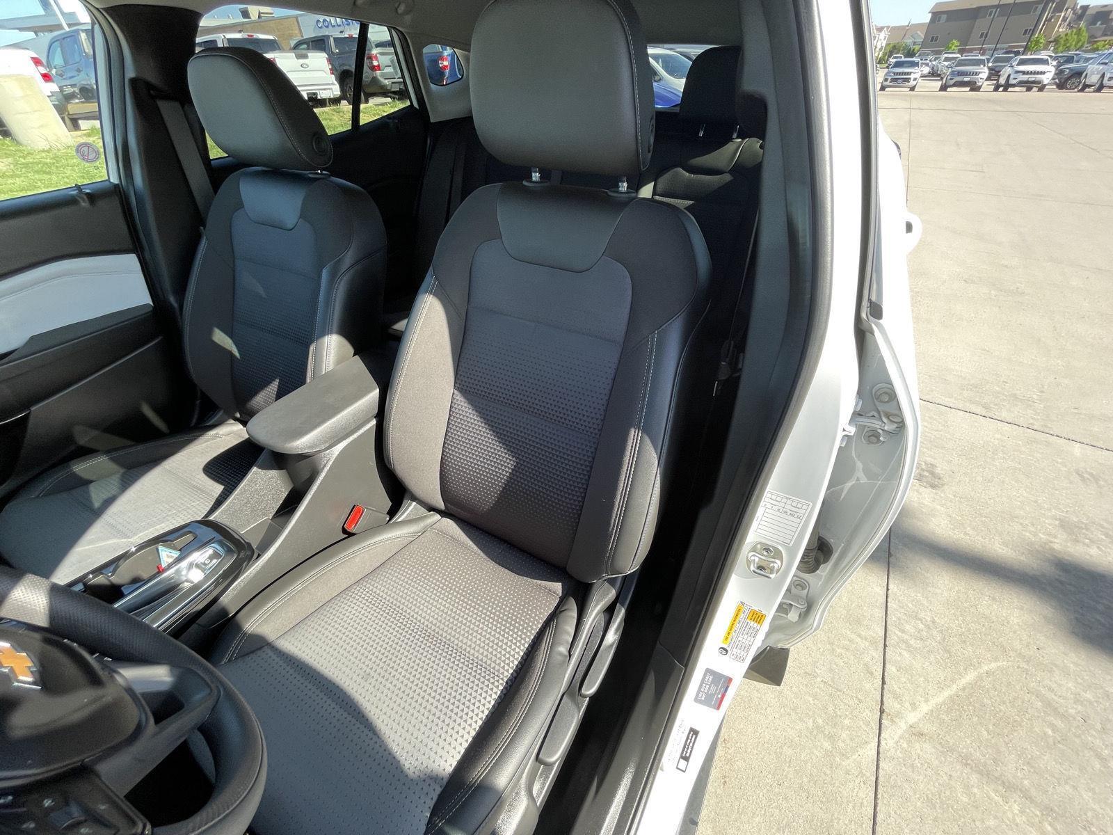 Used 2024 Chevrolet Trax LT SUV for sale in Lincoln NE