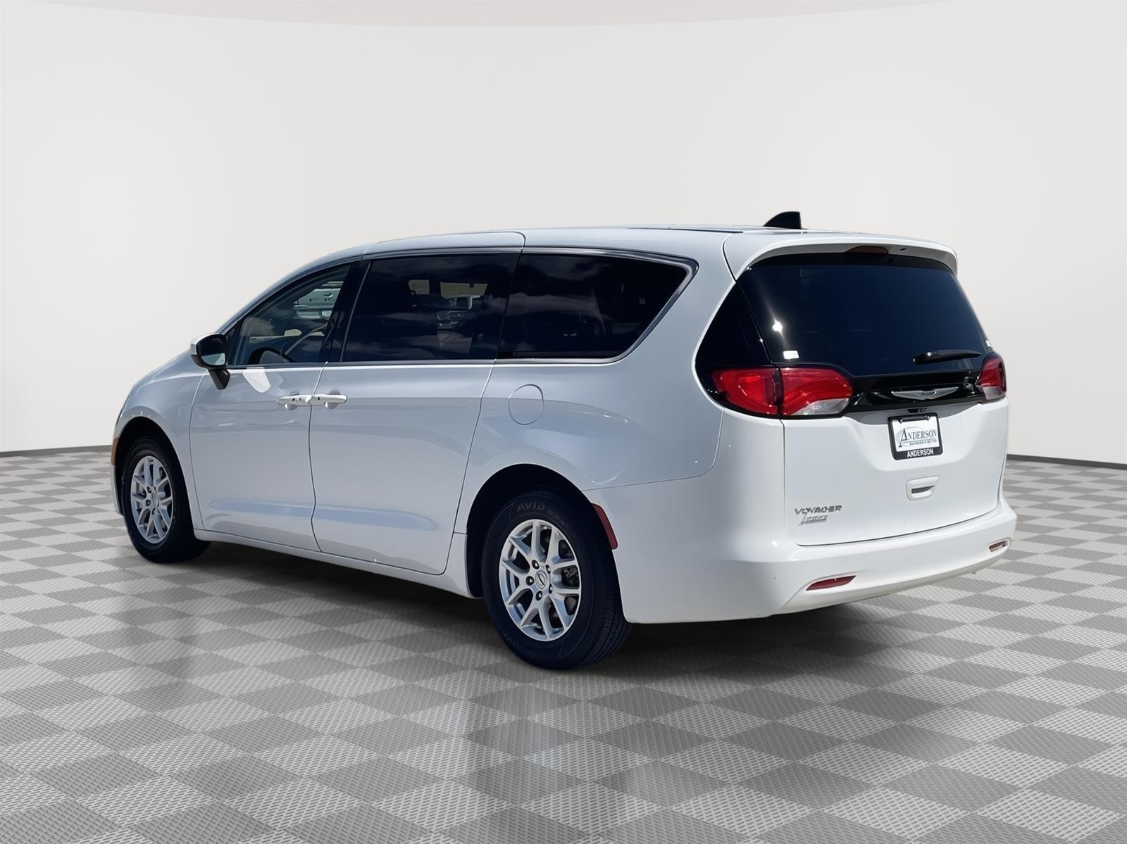Used 2023 Chrysler Voyager LX Minivans for sale in Lincoln NE